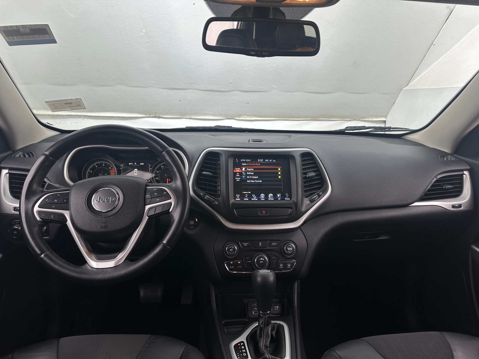 Thumbnail: 2018 Jeep Cherokee - 3