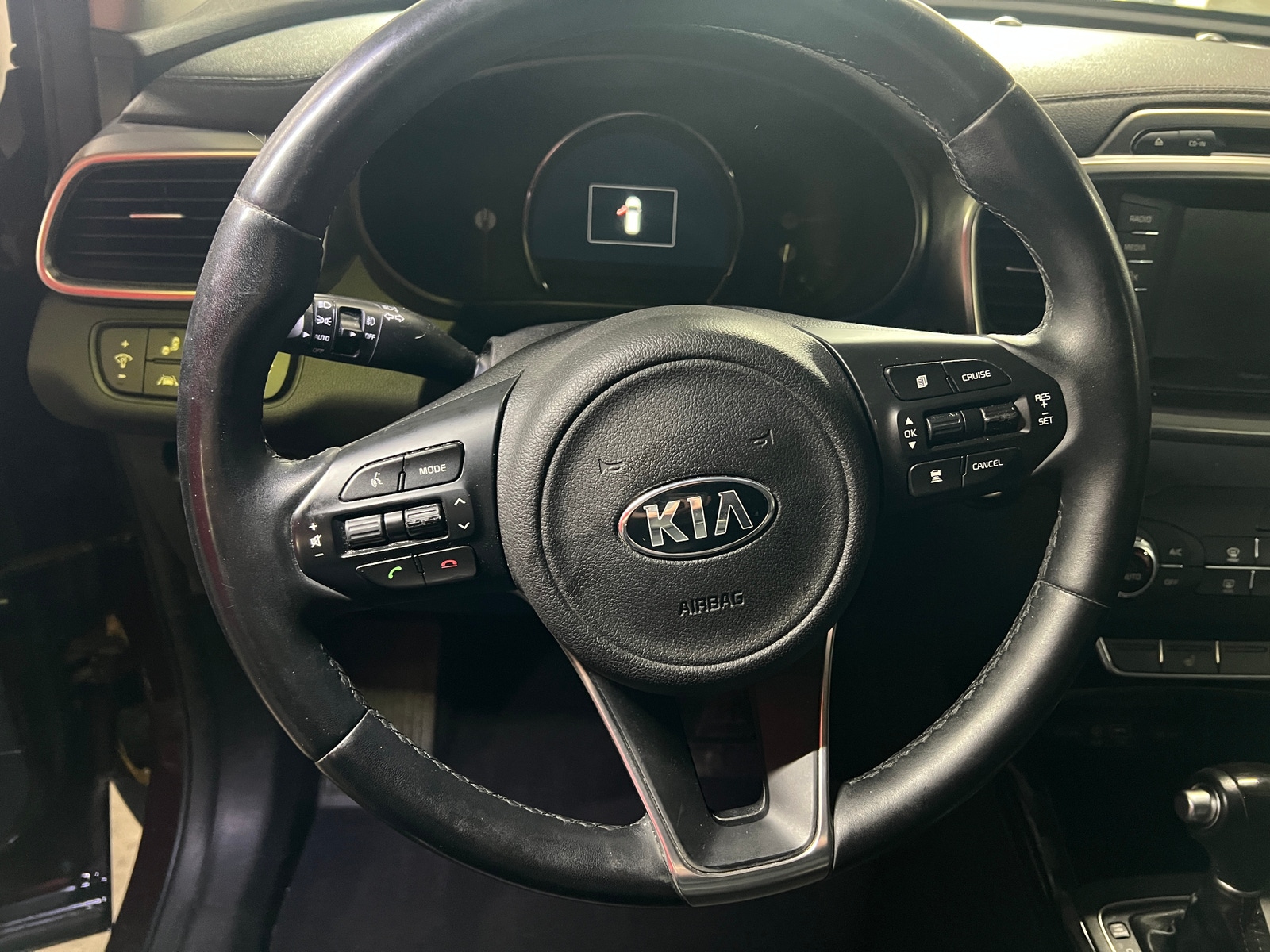 Thumbnail: 2017 Kia Sorento - 4