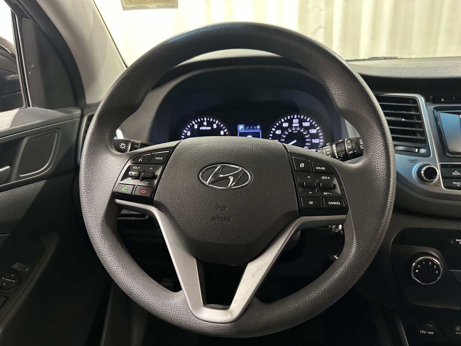 Thumbnail: 2017 Hyundai Tucson - 5