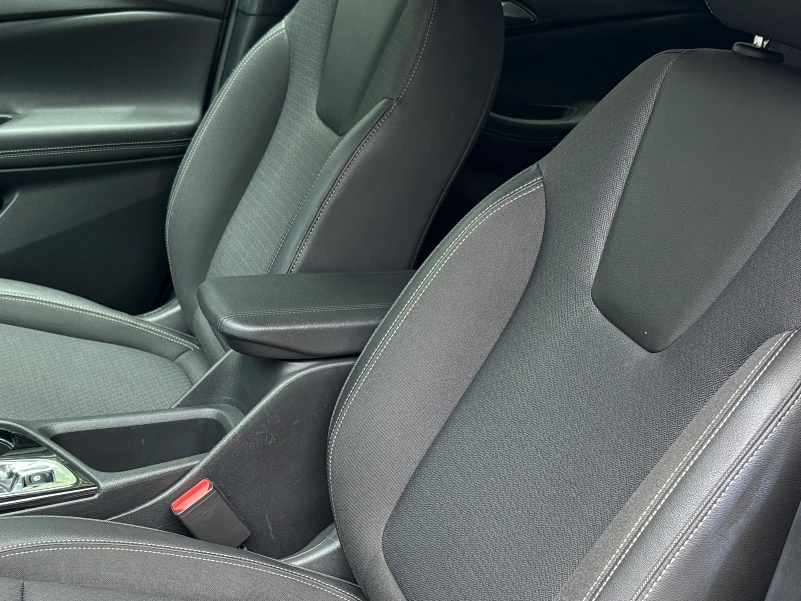 Thumbnail: 2025 Buick Encore GX - 2