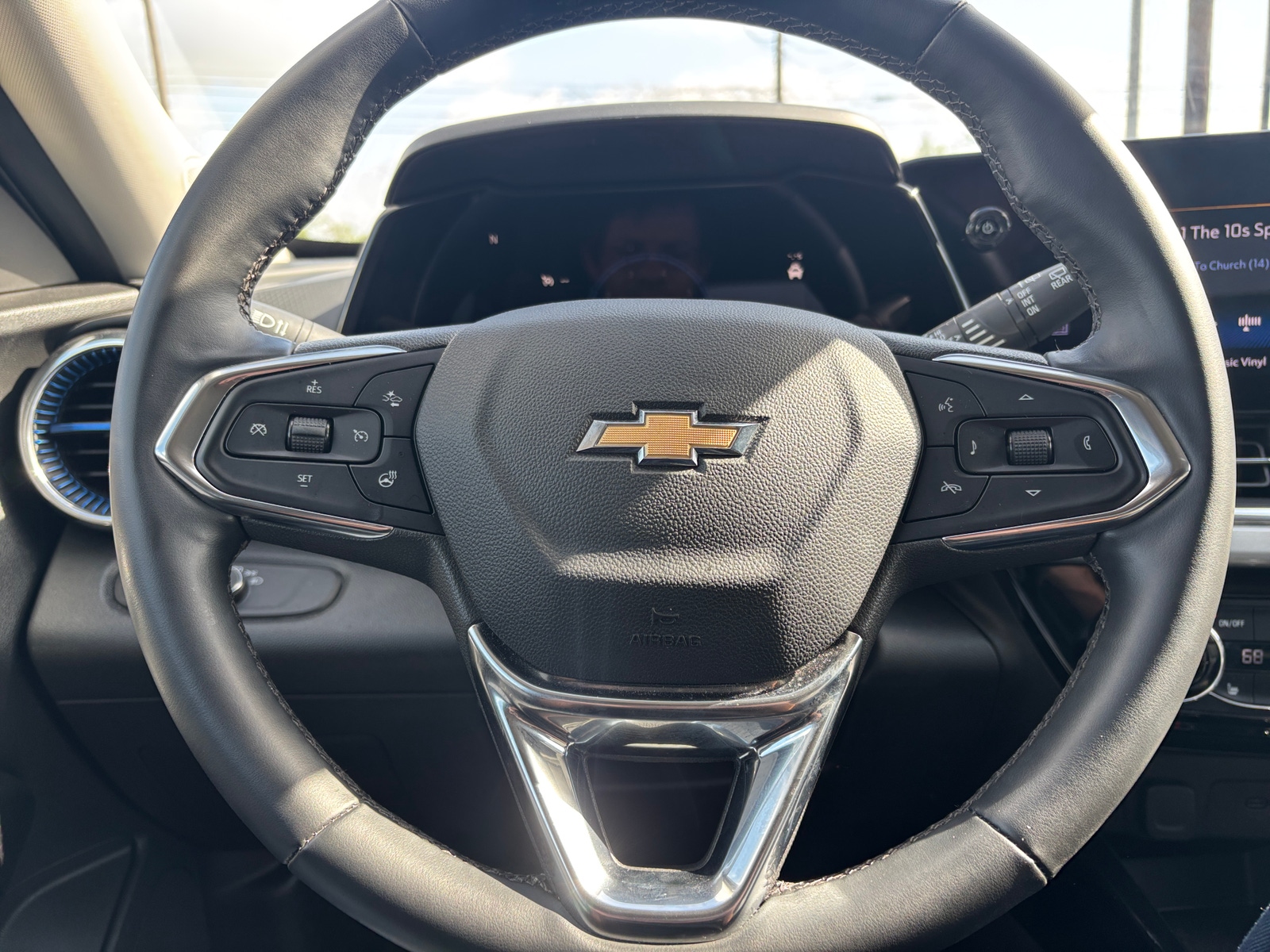 Thumbnail: 2025 Chevrolet Trax - 5