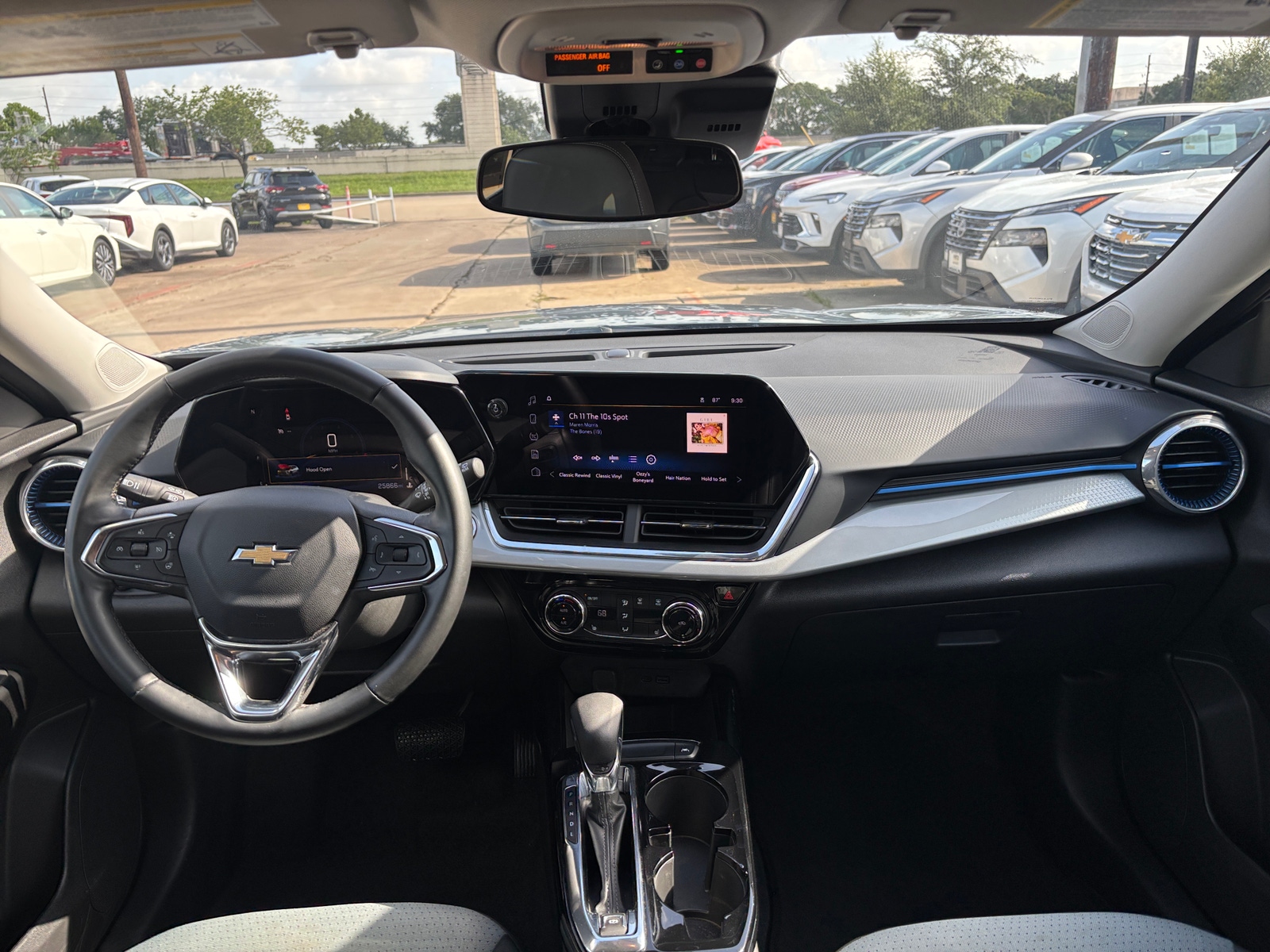 Thumbnail: 2025 Chevrolet Trax - 3