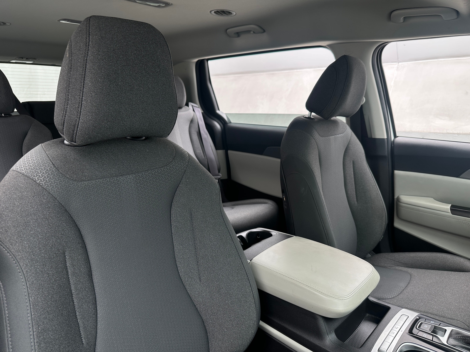 Thumbnail: 2023 Kia Carnival - 2