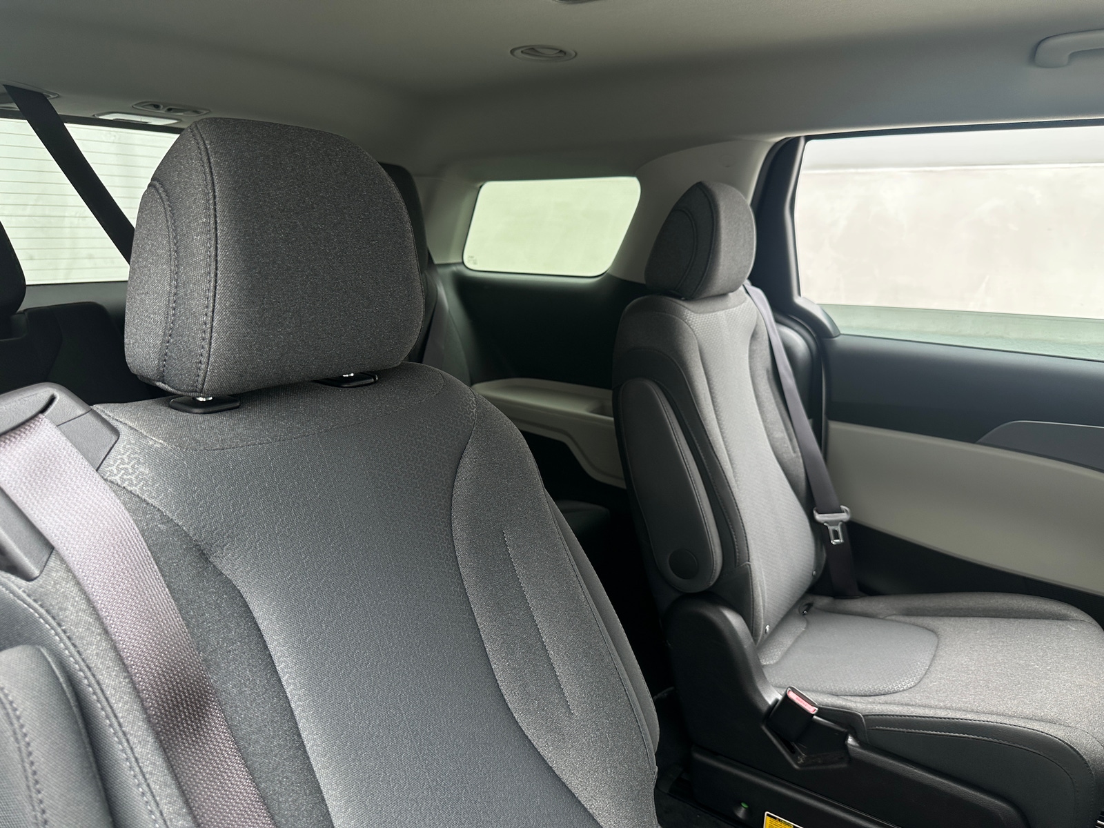 Thumbnail: 2023 Kia Carnival - 6