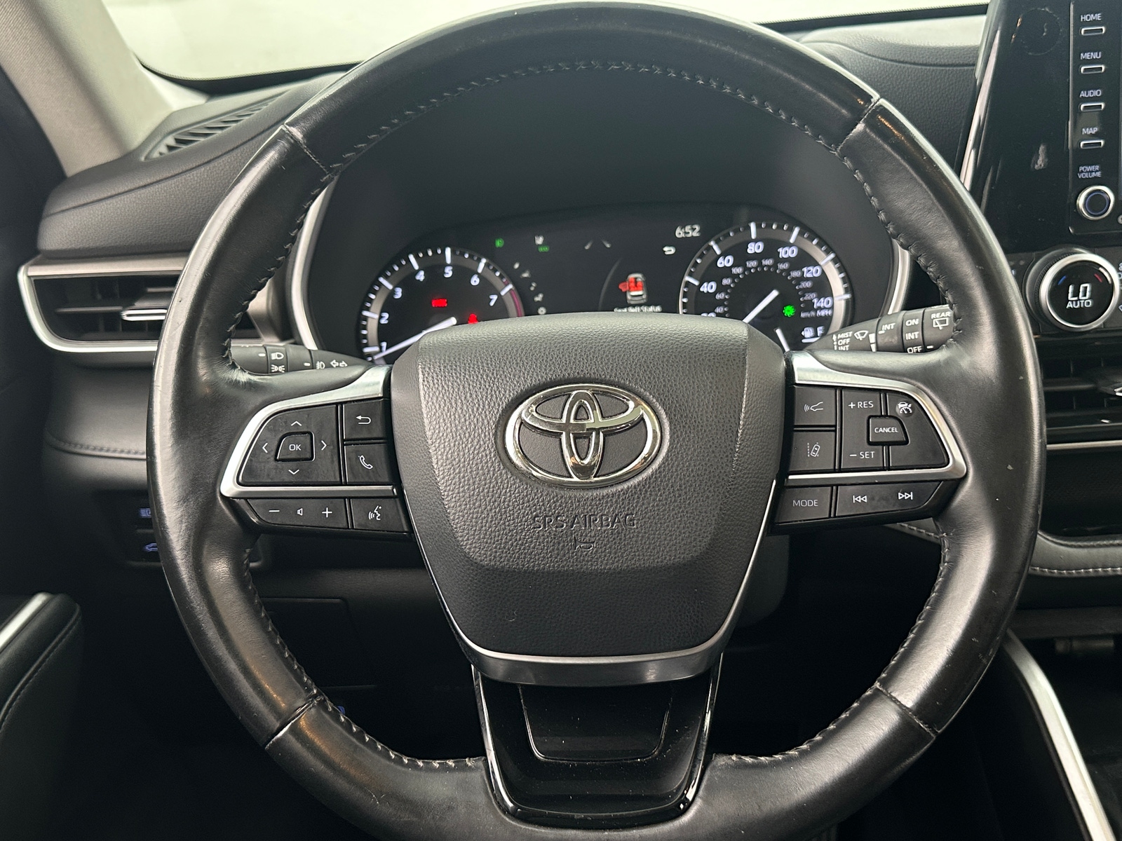 Thumbnail: 2021 Toyota Highlander - 4