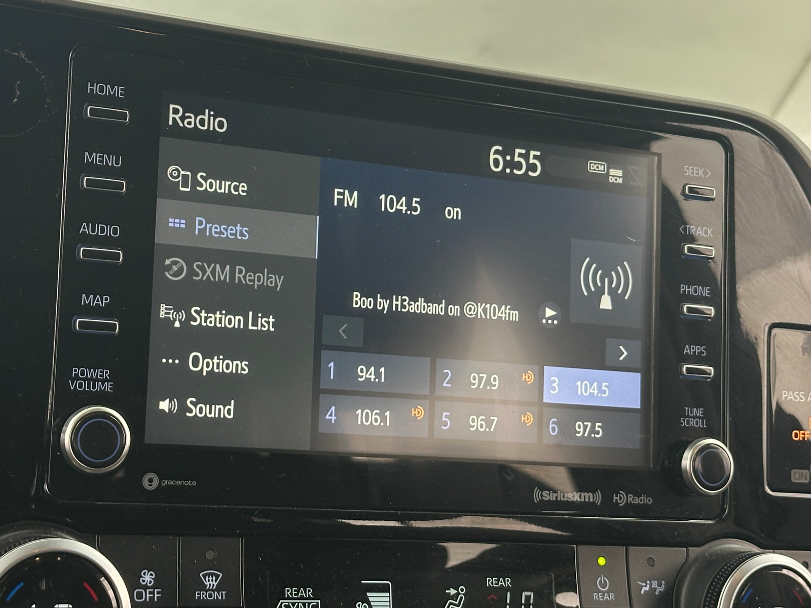 Thumbnail: 2021 Toyota Highlander - 3