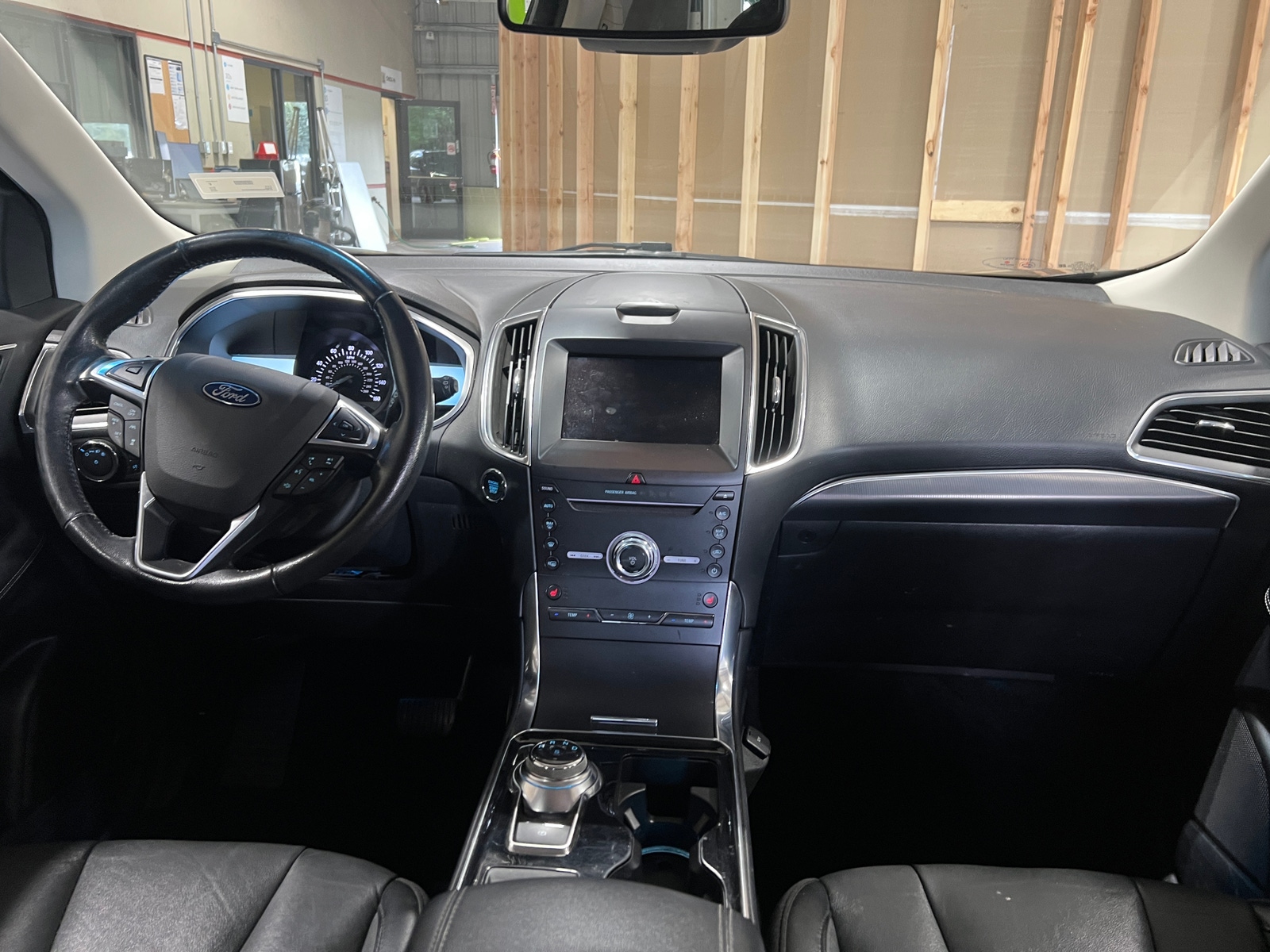 Thumbnail: 2019 Ford Edge - 2