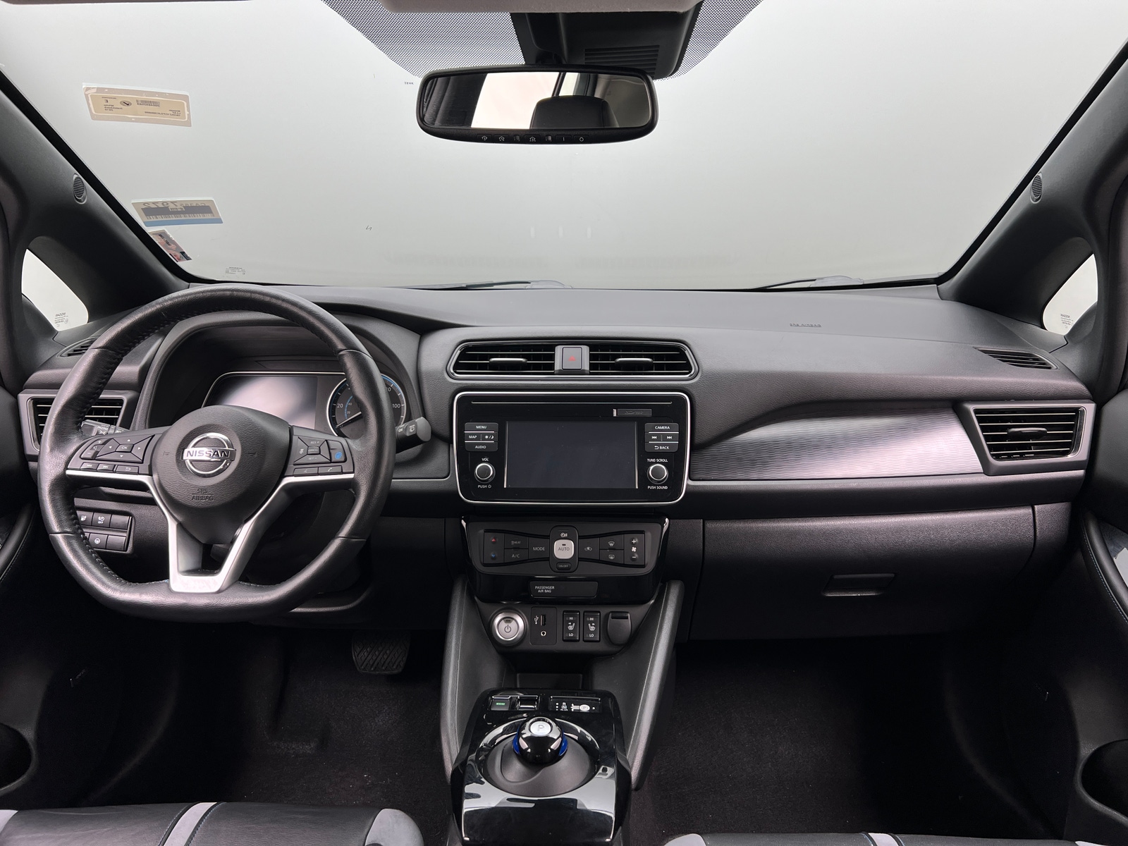 Thumbnail: 2018 Nissan Leaf - 2