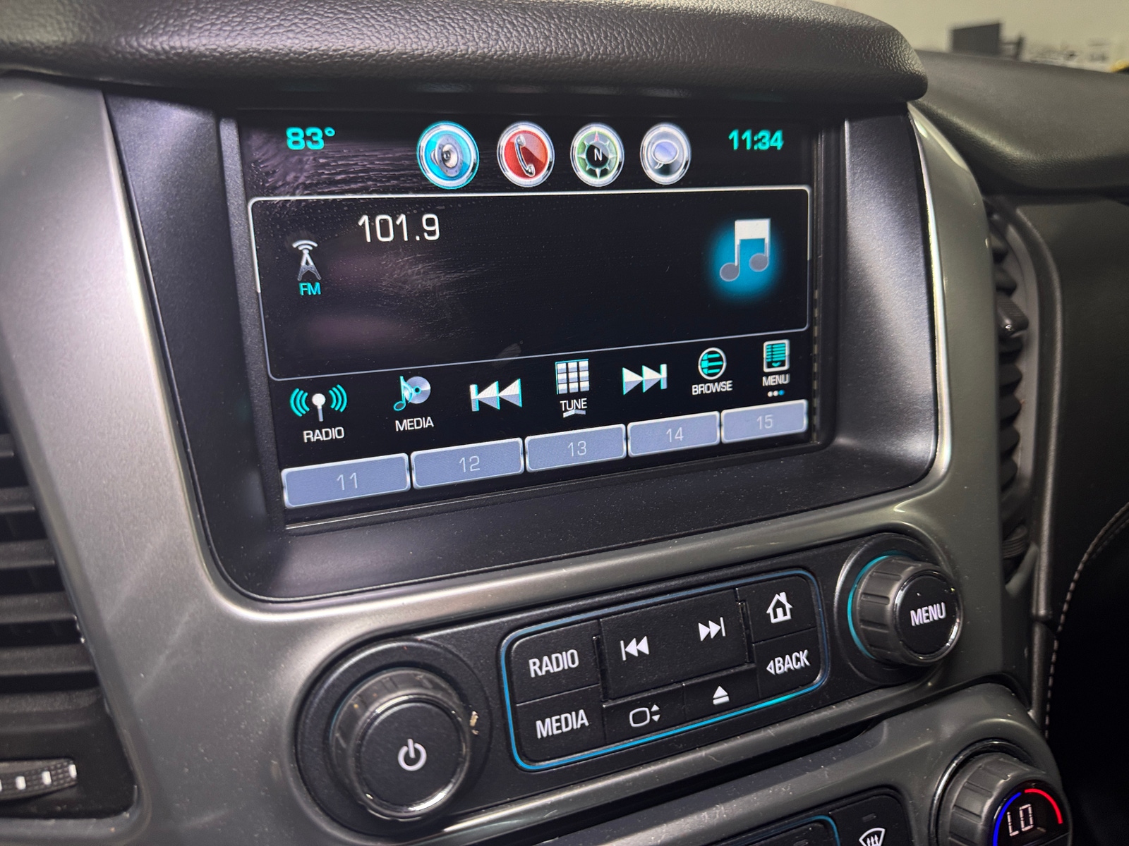 Thumbnail: 2017 Chevrolet Suburban - 4