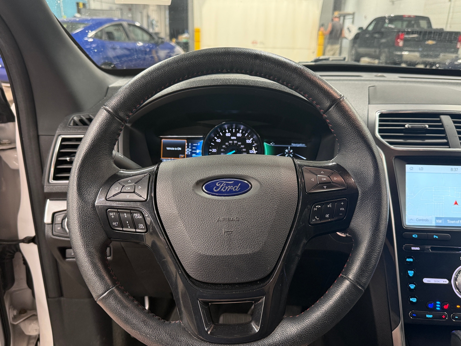 Thumbnail: 2018 Ford Explorer - 4