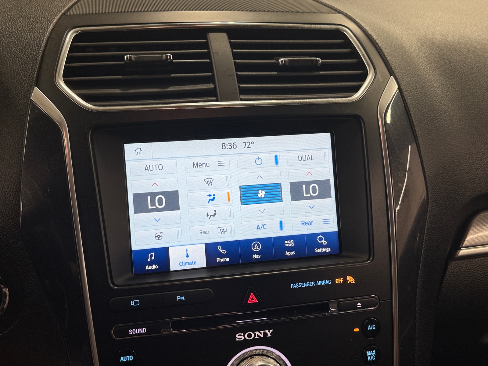 Thumbnail: 2018 Ford Explorer - 3
