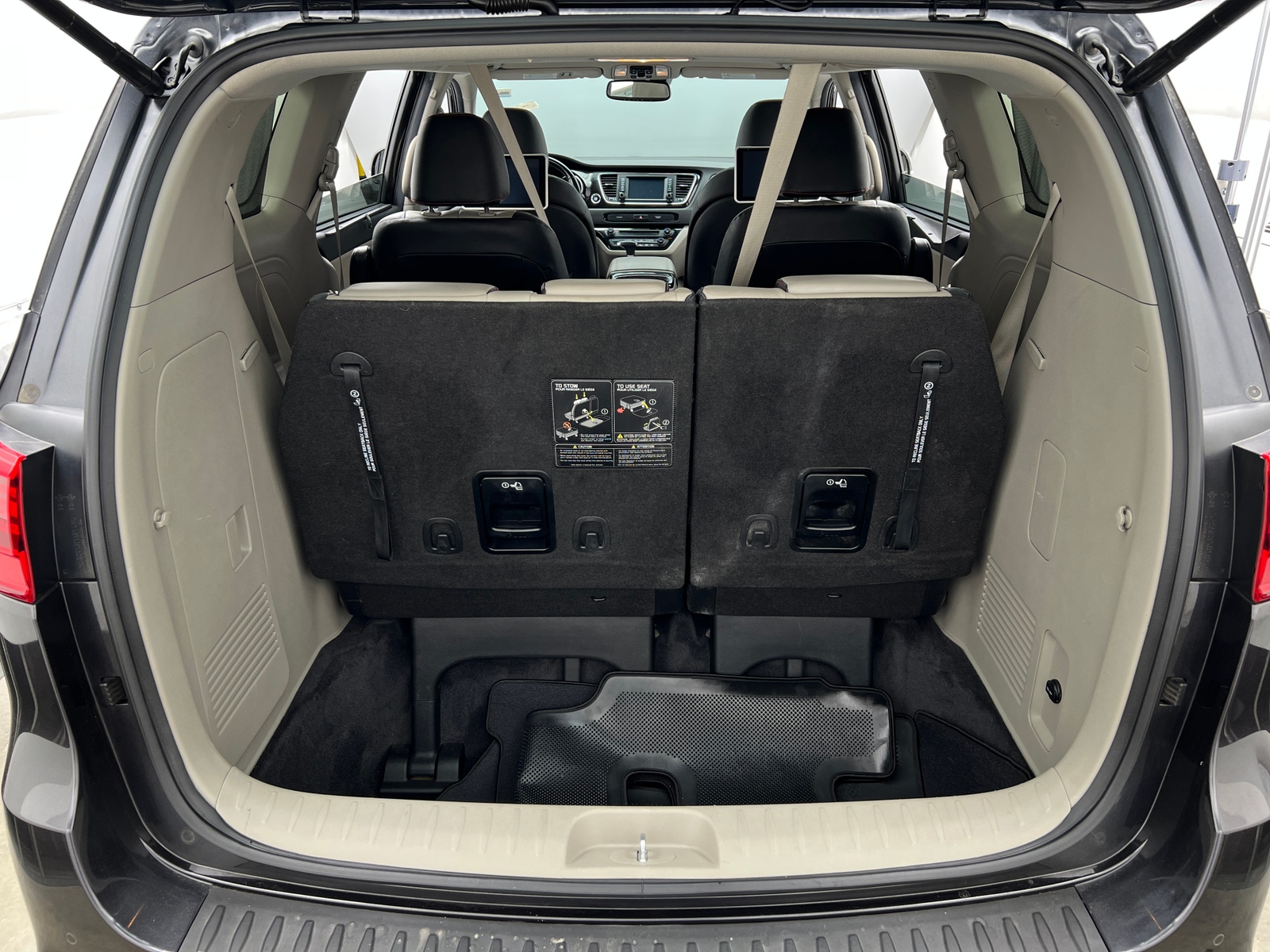 Thumbnail: 2020 Kia Sedona - 6