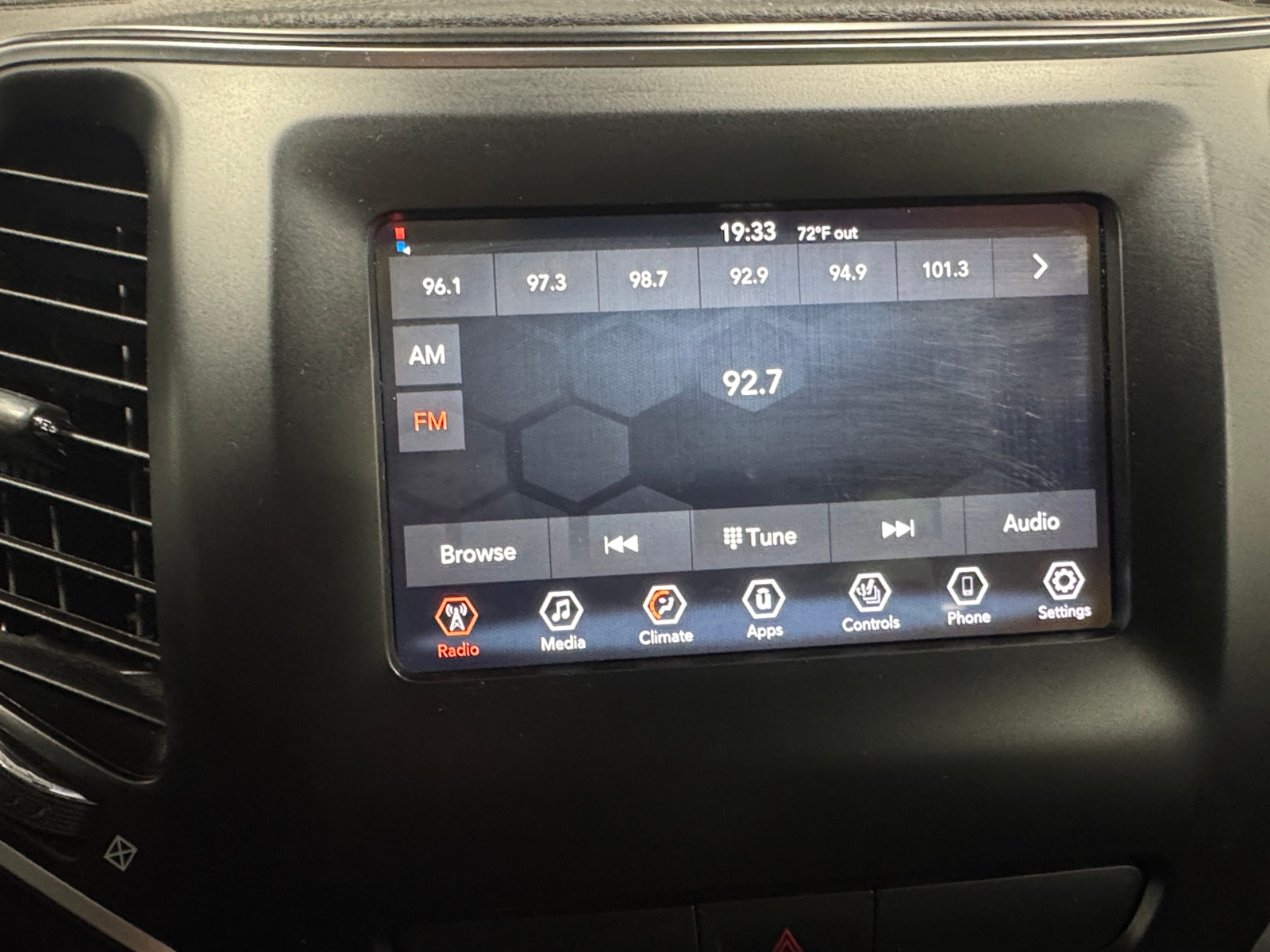 Thumbnail: 2019 Jeep Cherokee - 4