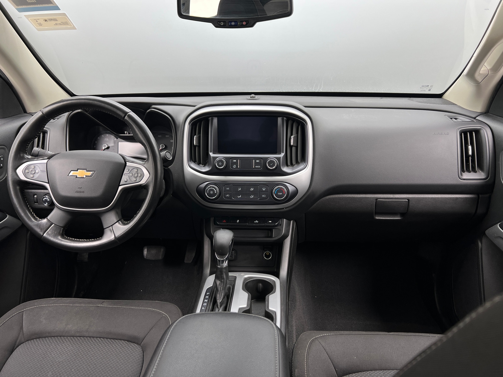 Thumbnail: 2022 Chevrolet Colorado - 3