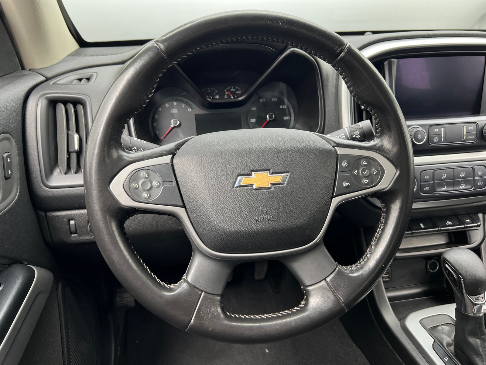 Thumbnail: 2022 Chevrolet Colorado - 5