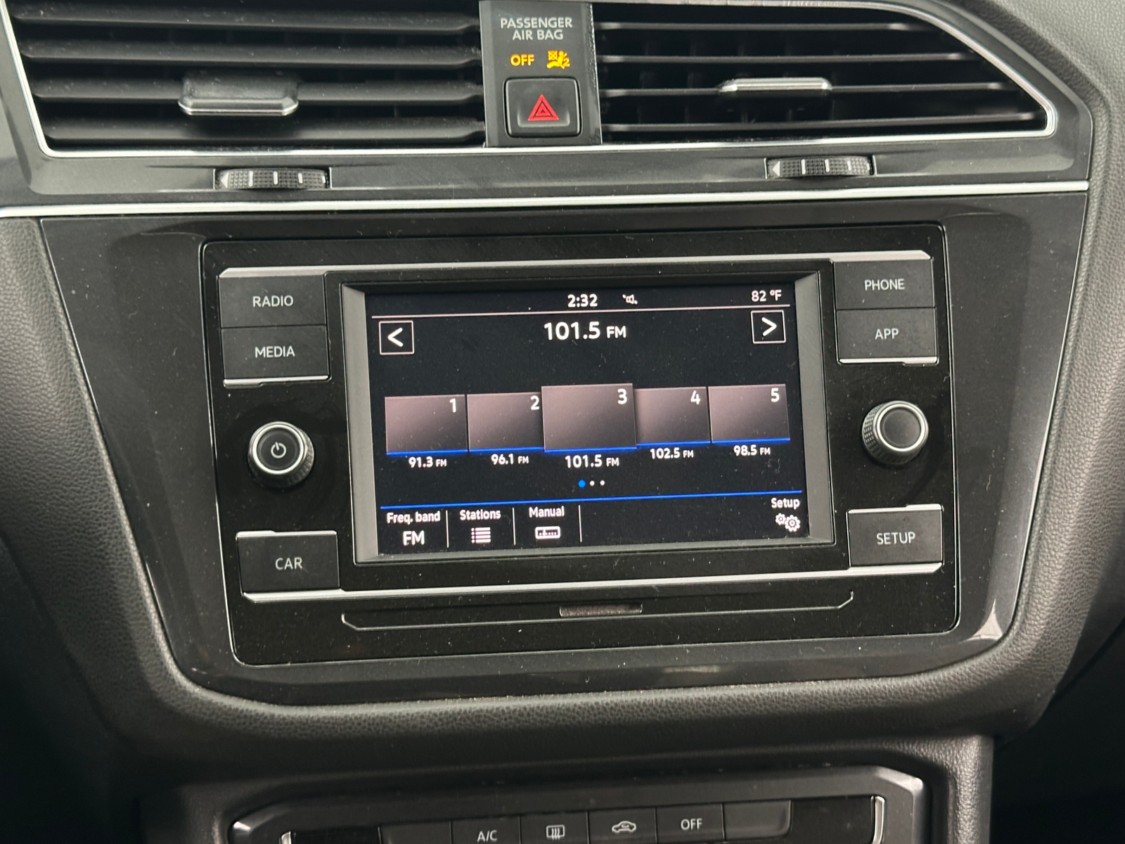Thumbnail: 2019 Volkswagen Tiguan - 4