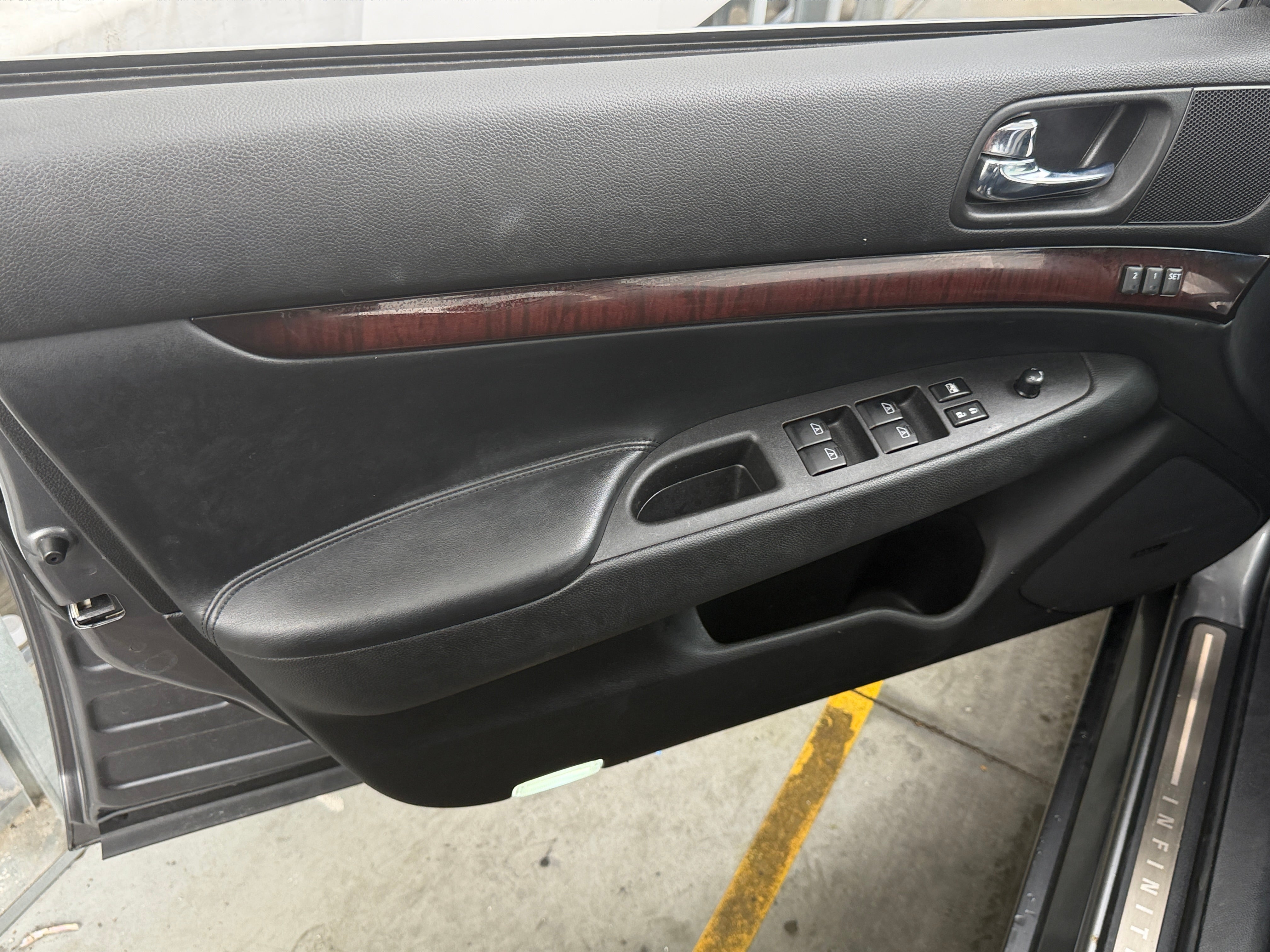 2010 INFINITI G37 Sedan