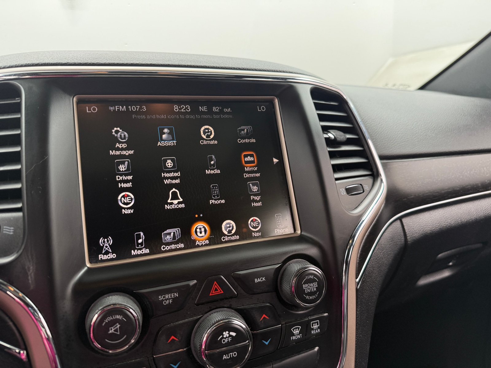 Thumbnail: 2015 Jeep Grand Cherokee - 3