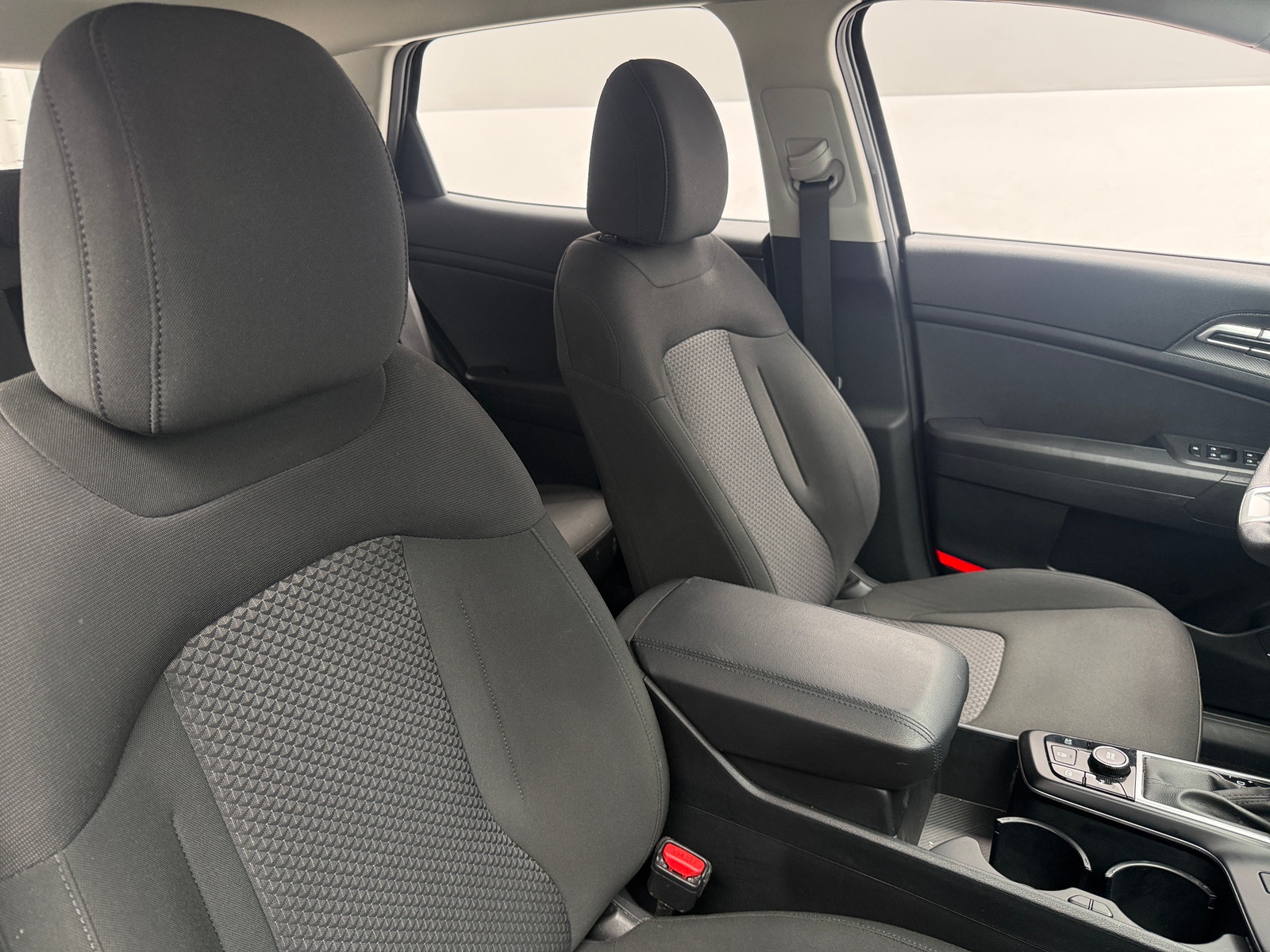 Thumbnail: 2025 Kia Sportage - 2