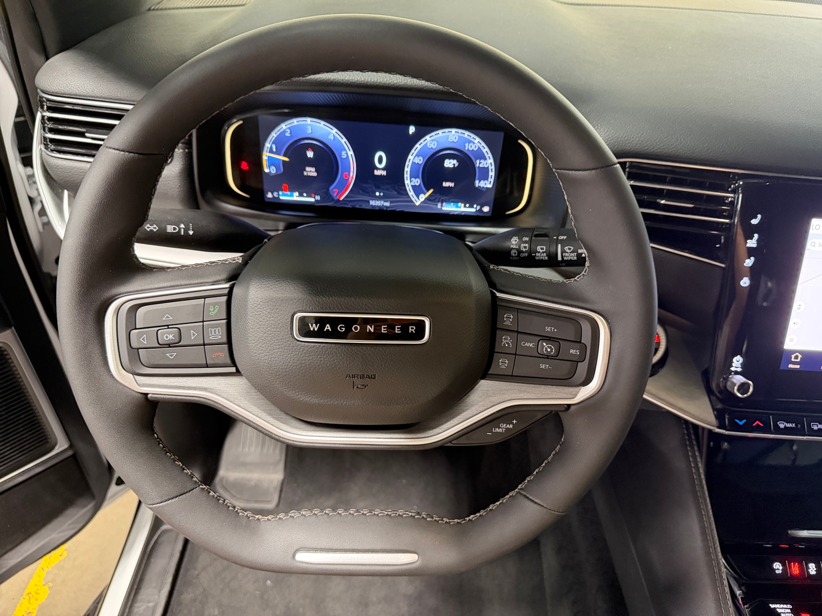Thumbnail: 2025 Jeep Wagoneer - 4