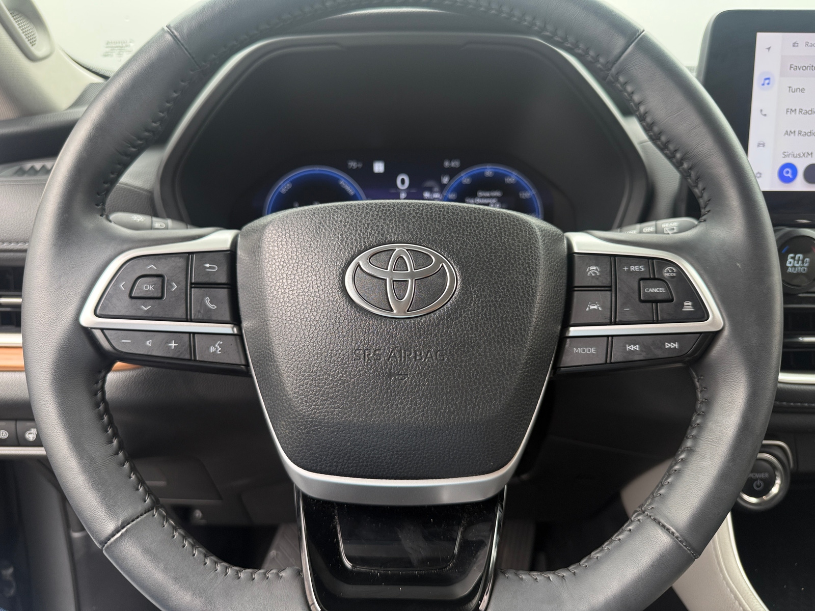 Thumbnail: 2025 Toyota Grand Highlander - 4