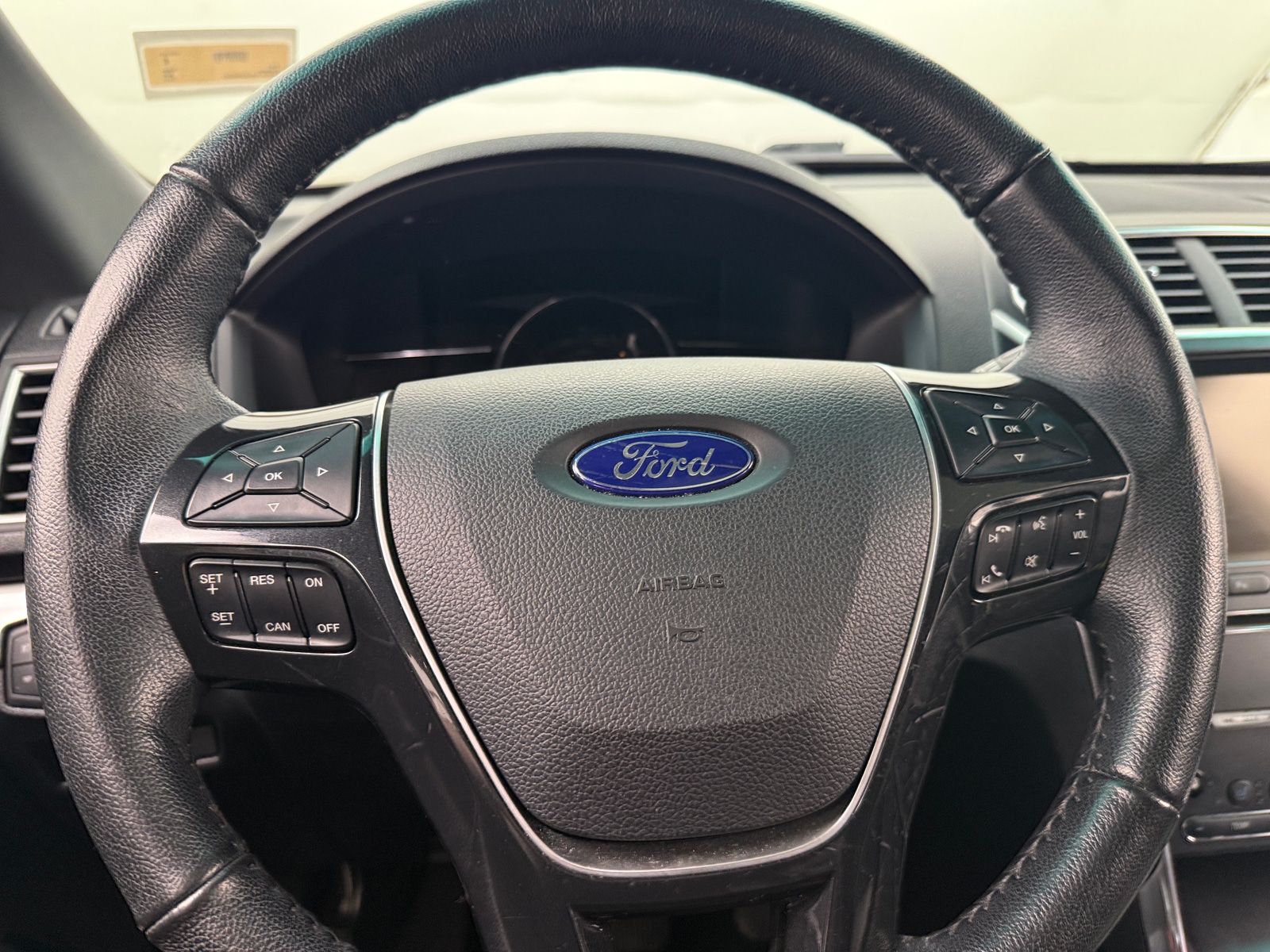 Thumbnail: 2016 Ford Explorer - 4