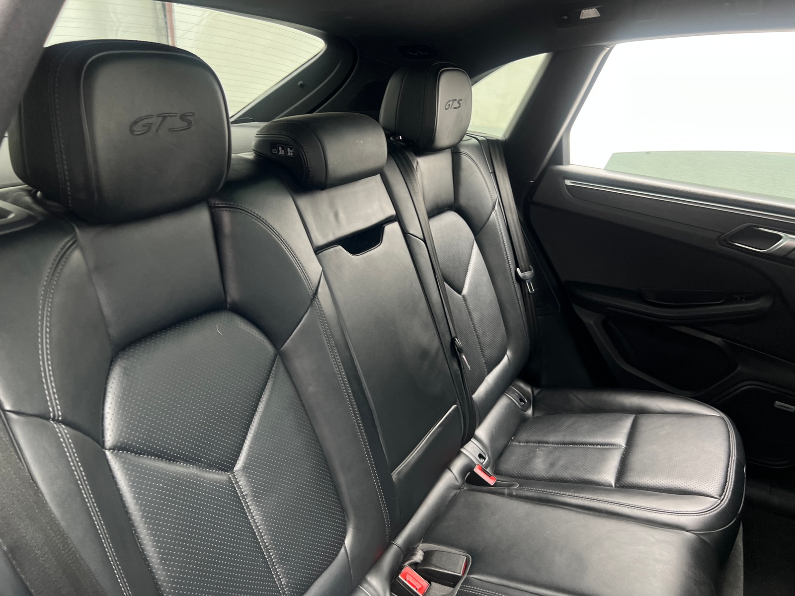 Thumbnail: 2021 Porsche Macan - 5