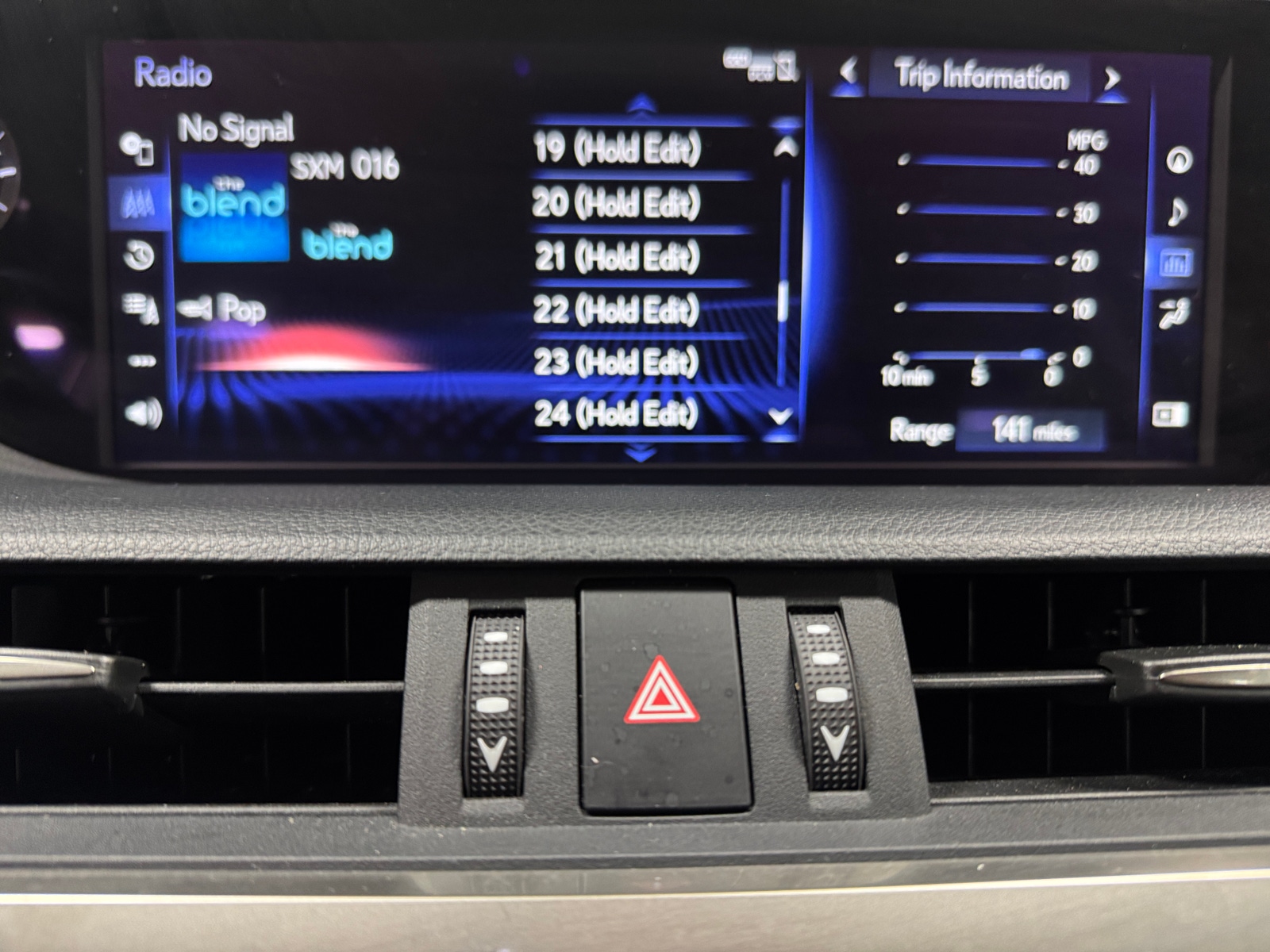 Thumbnail: 2021 Lexus ES - 3