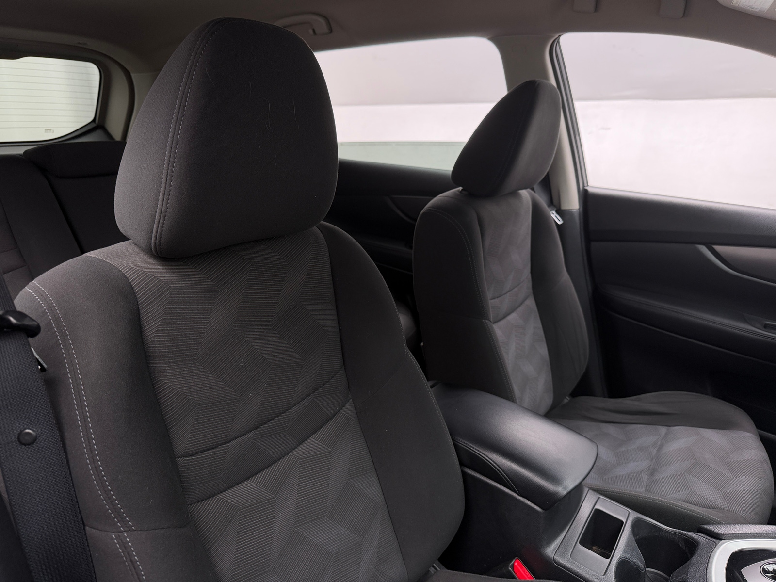 Thumbnail: 2016 Nissan Rogue - 2