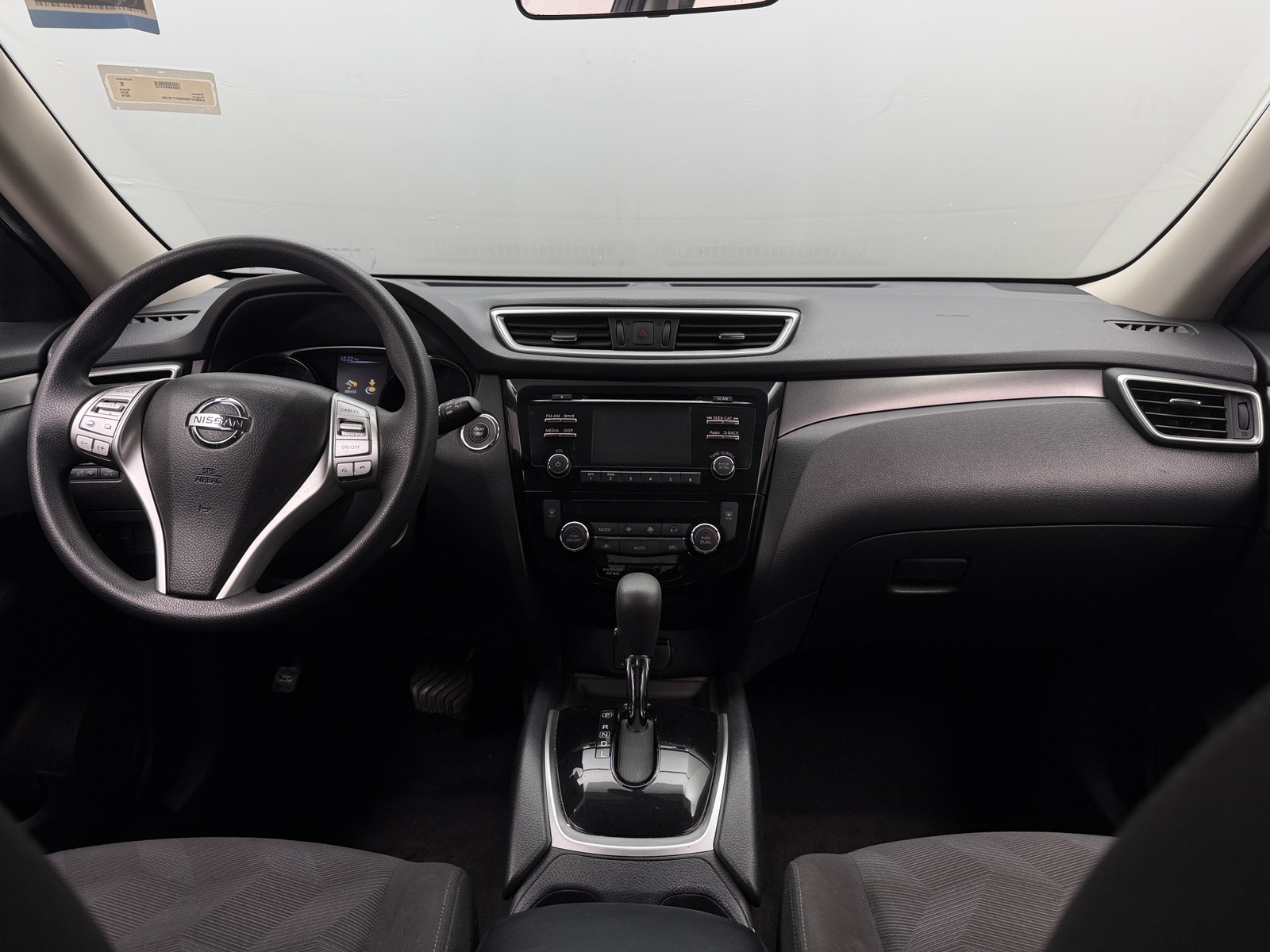 Thumbnail: 2016 Nissan Rogue - 3