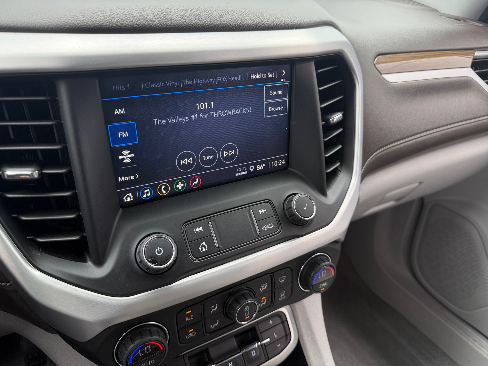 Thumbnail: 2021 GMC Acadia - 4