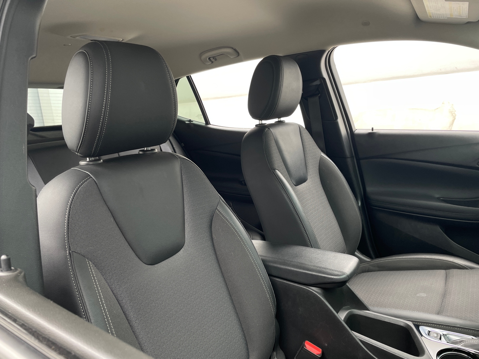 Thumbnail: 2022 Buick Encore GX - 2