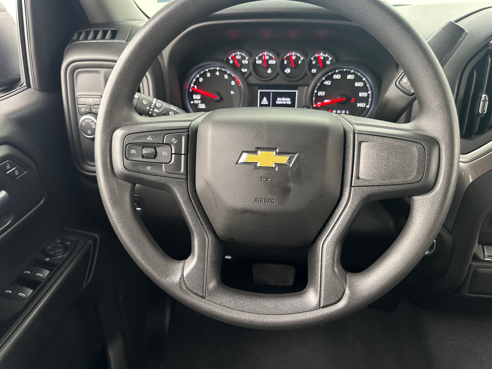 Thumbnail: 2025 Chevrolet Silverado 1500 - 5