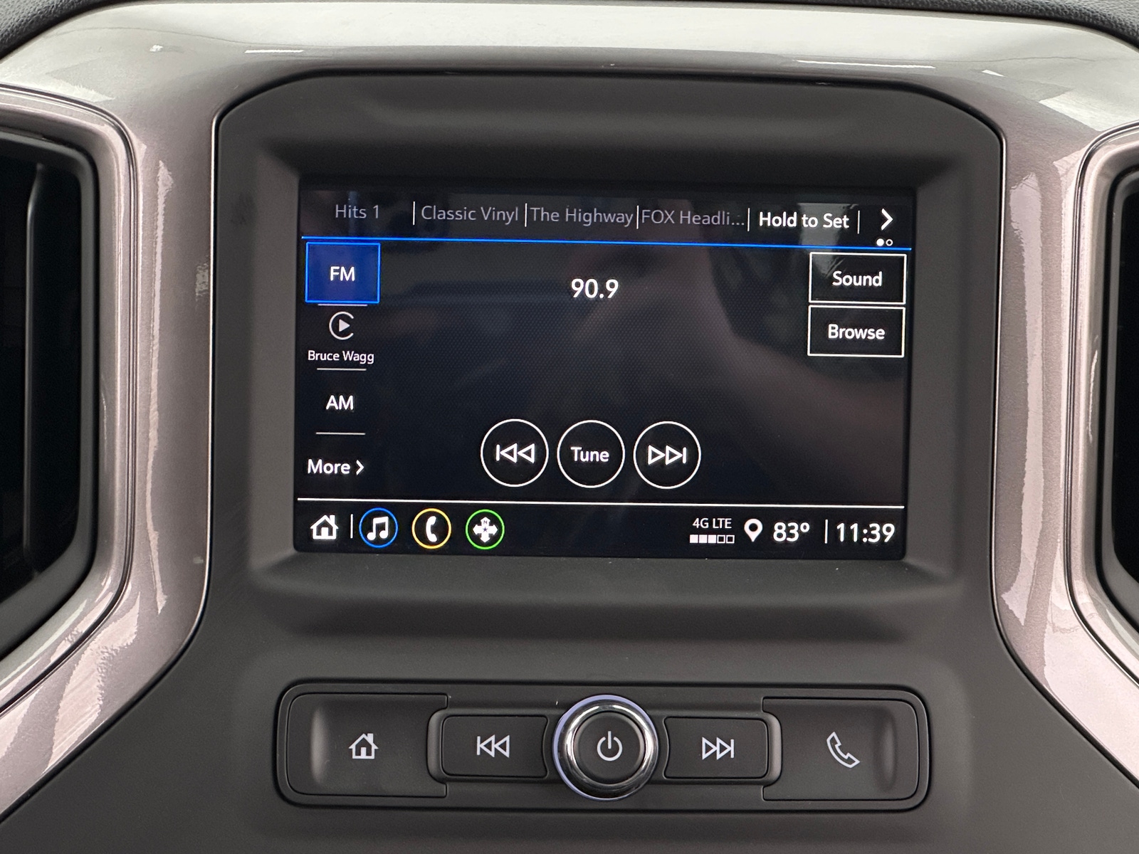Thumbnail: 2025 Chevrolet Silverado 1500 - 4