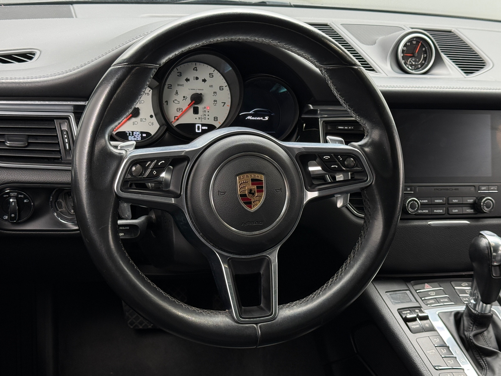Thumbnail: 2017 Porsche Macan - 5