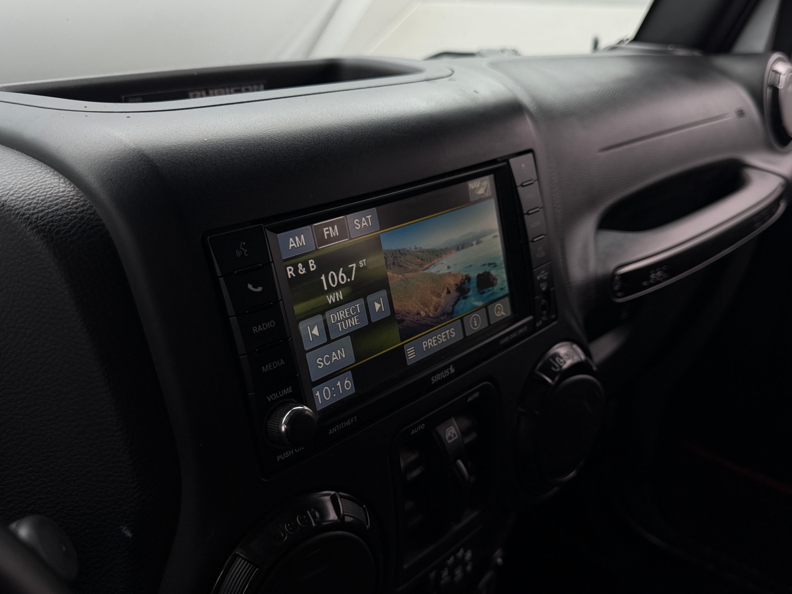 Thumbnail: 2017 Jeep Wrangler - 3