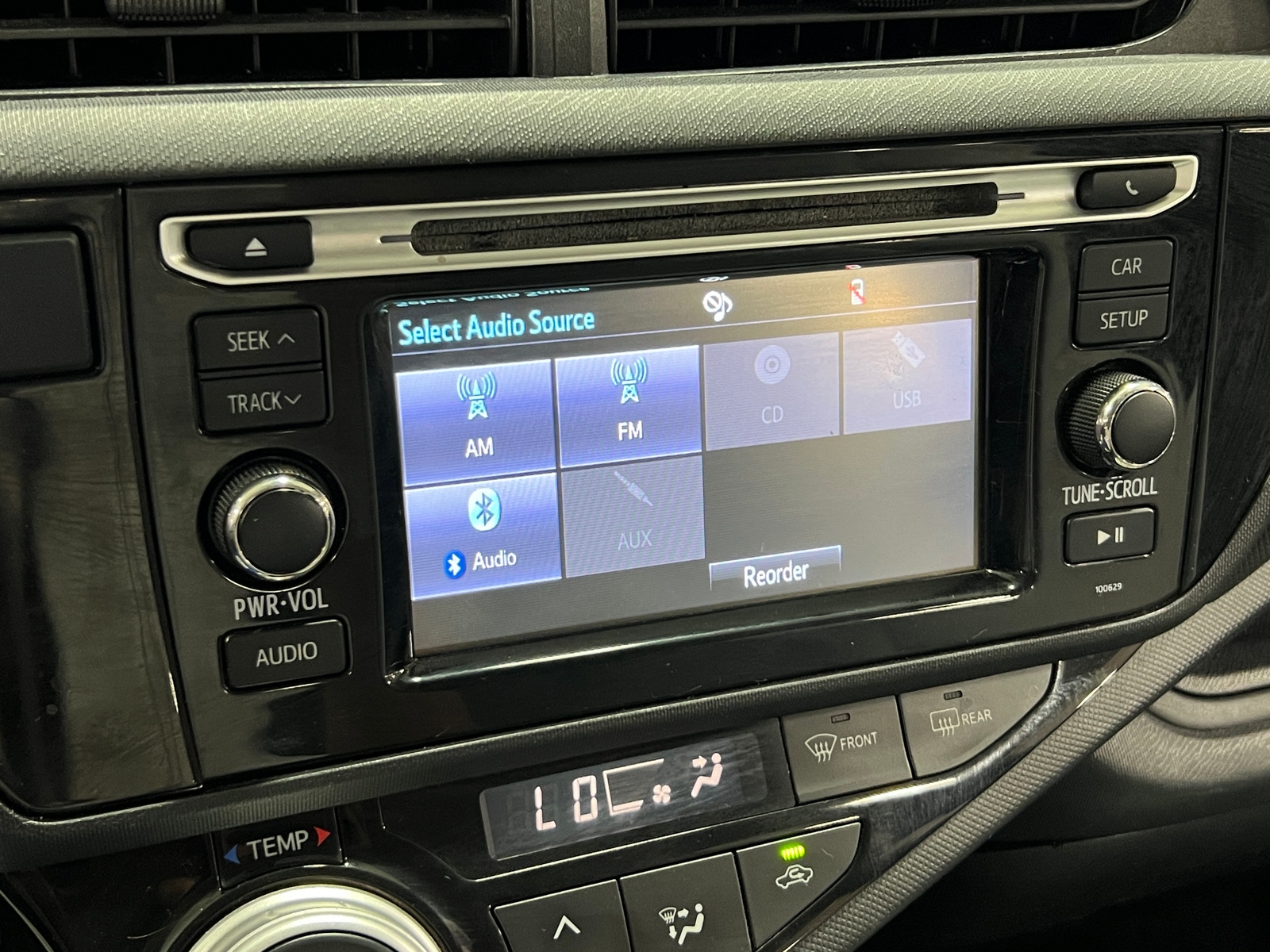 Thumbnail: 2016 Toyota Prius c - 4