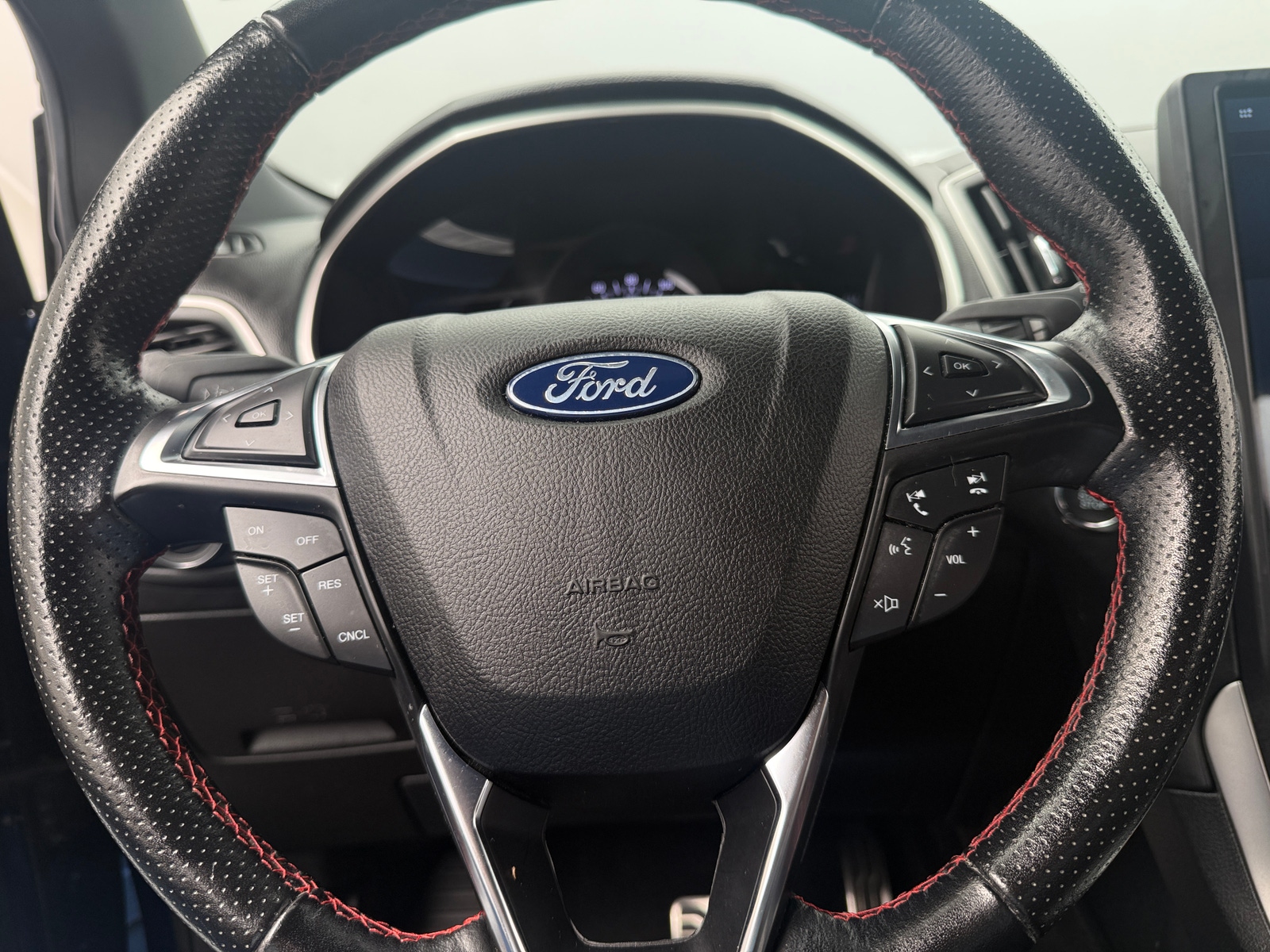 Thumbnail: 2021 Ford Edge - 5