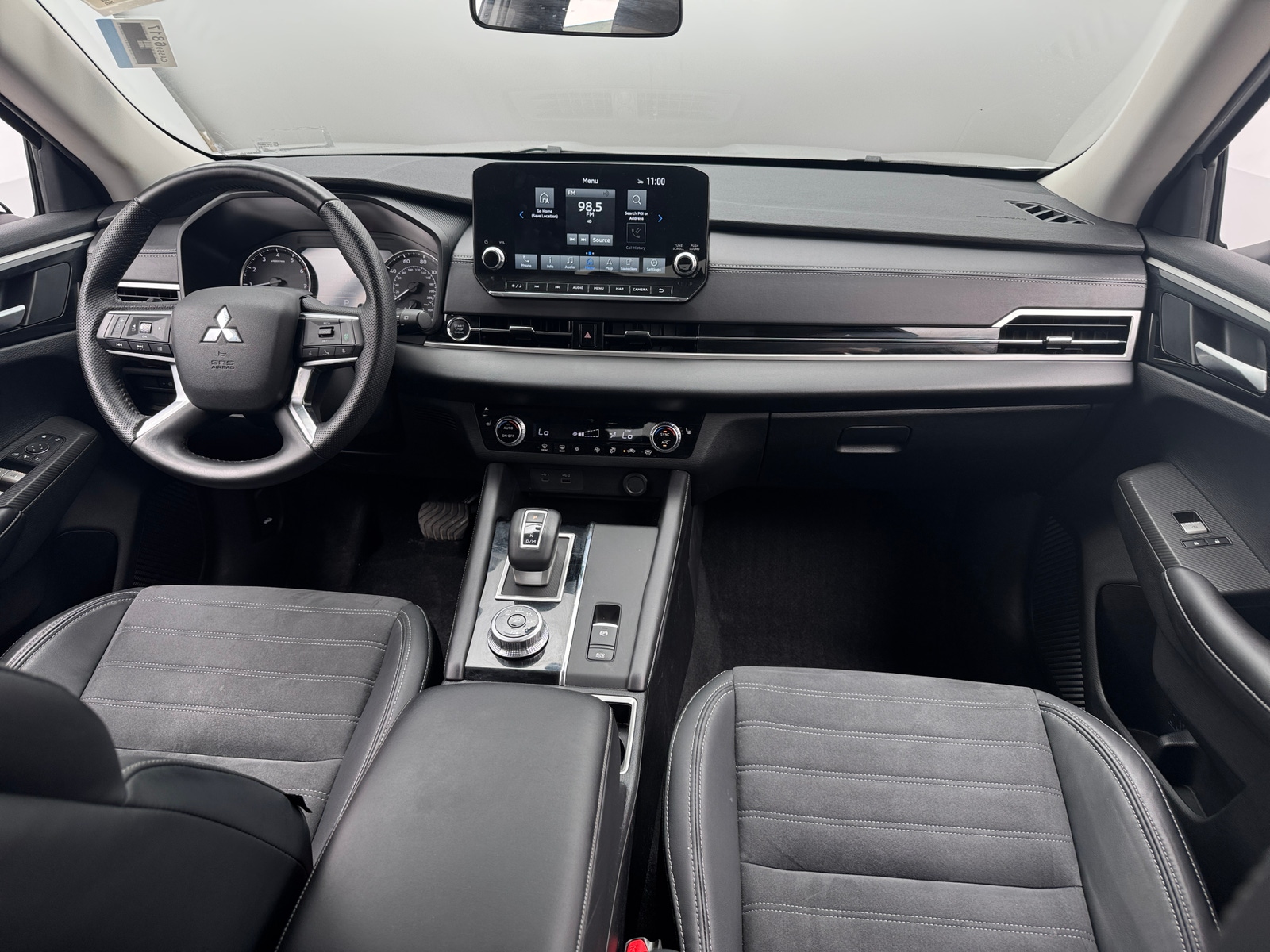 Thumbnail: 2023 Mitsubishi Outlander - 2