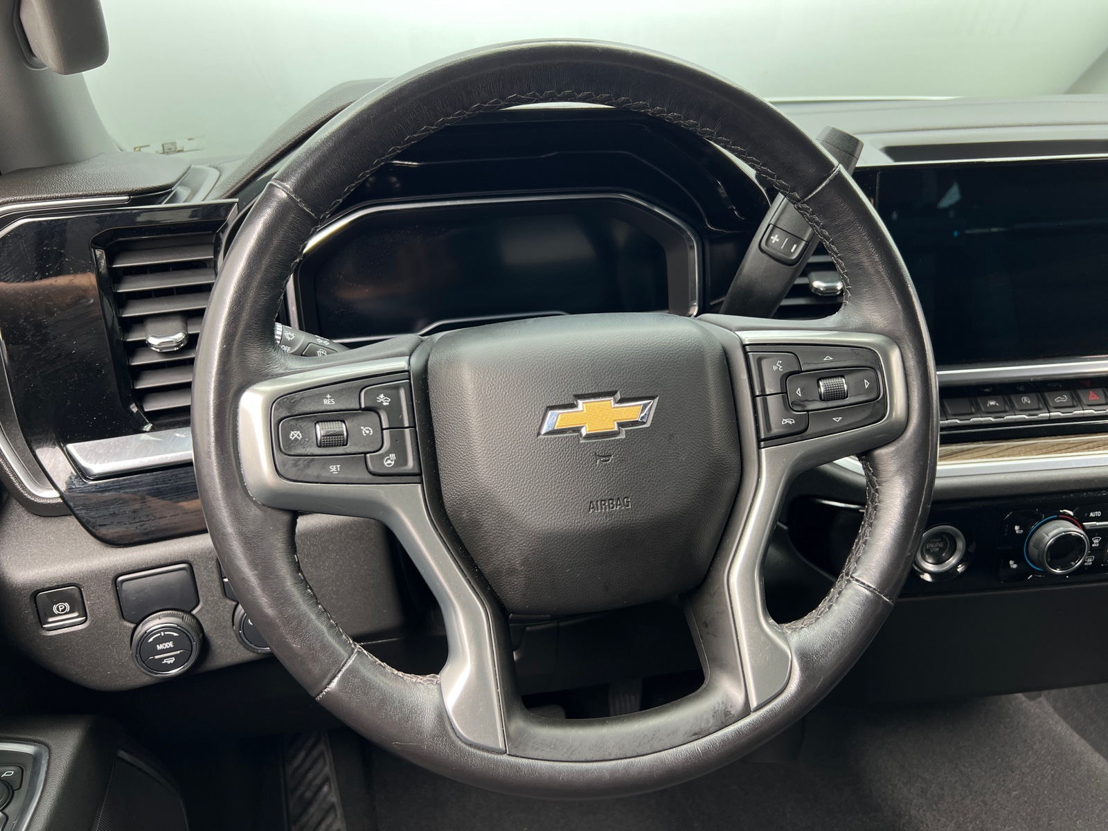 Thumbnail: 2022 Chevrolet Silverado 1500 - 5