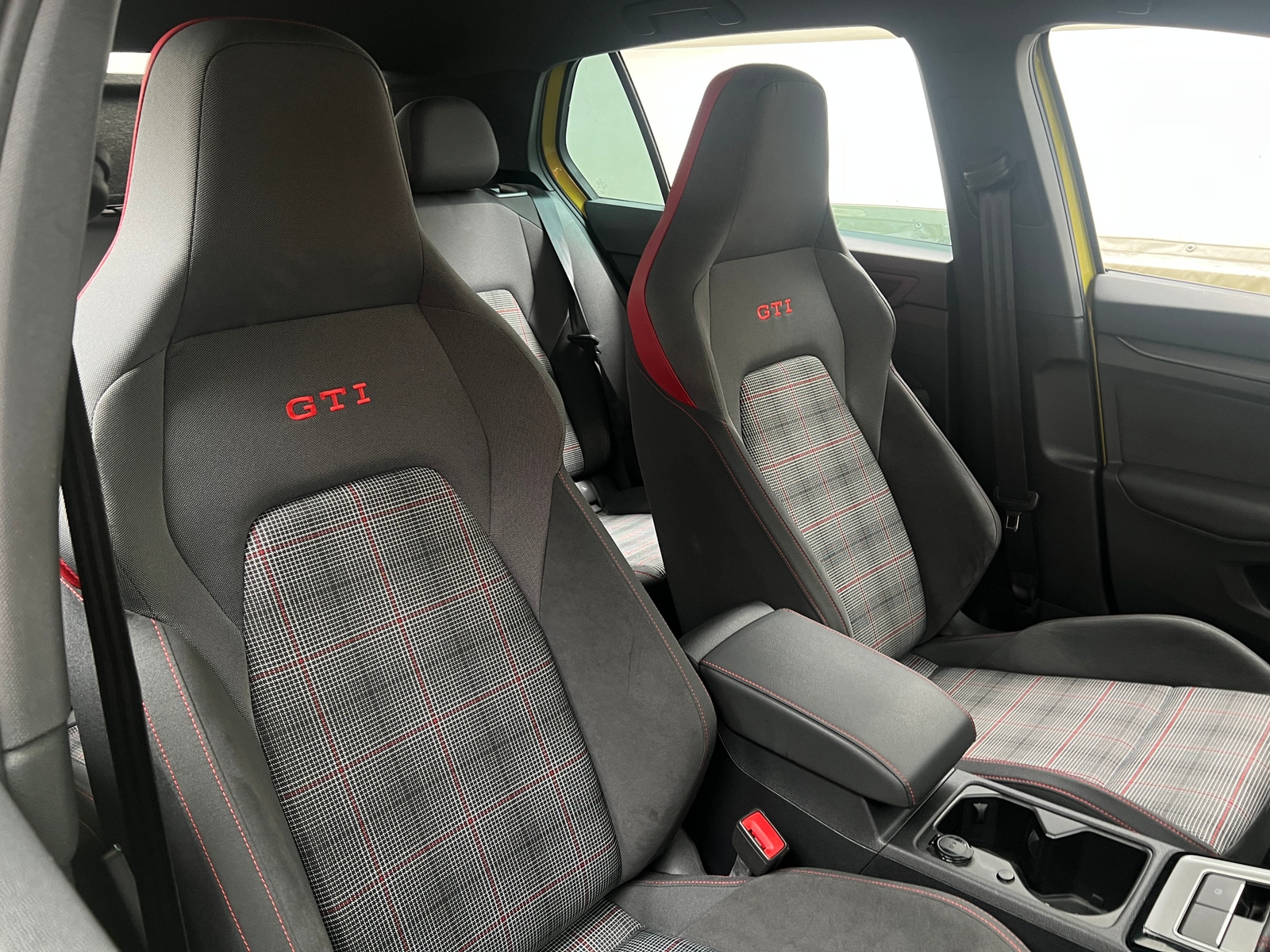 Thumbnail: 2023 Volkswagen Golf - 2