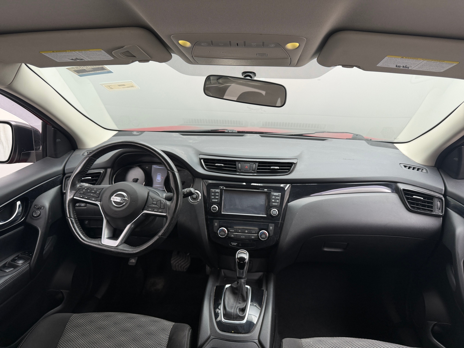 Thumbnail: 2017 Nissan Rogue Sport - 3