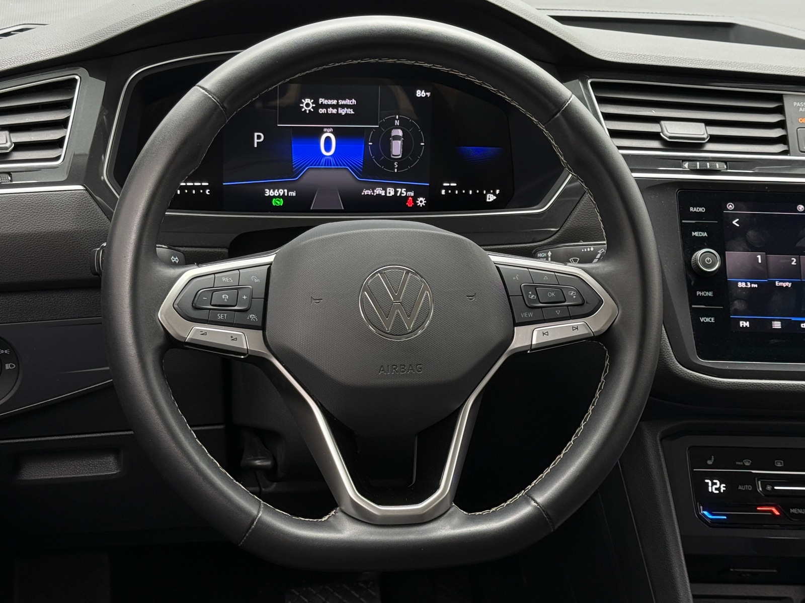 Thumbnail: 2024 Volkswagen Tiguan - 4