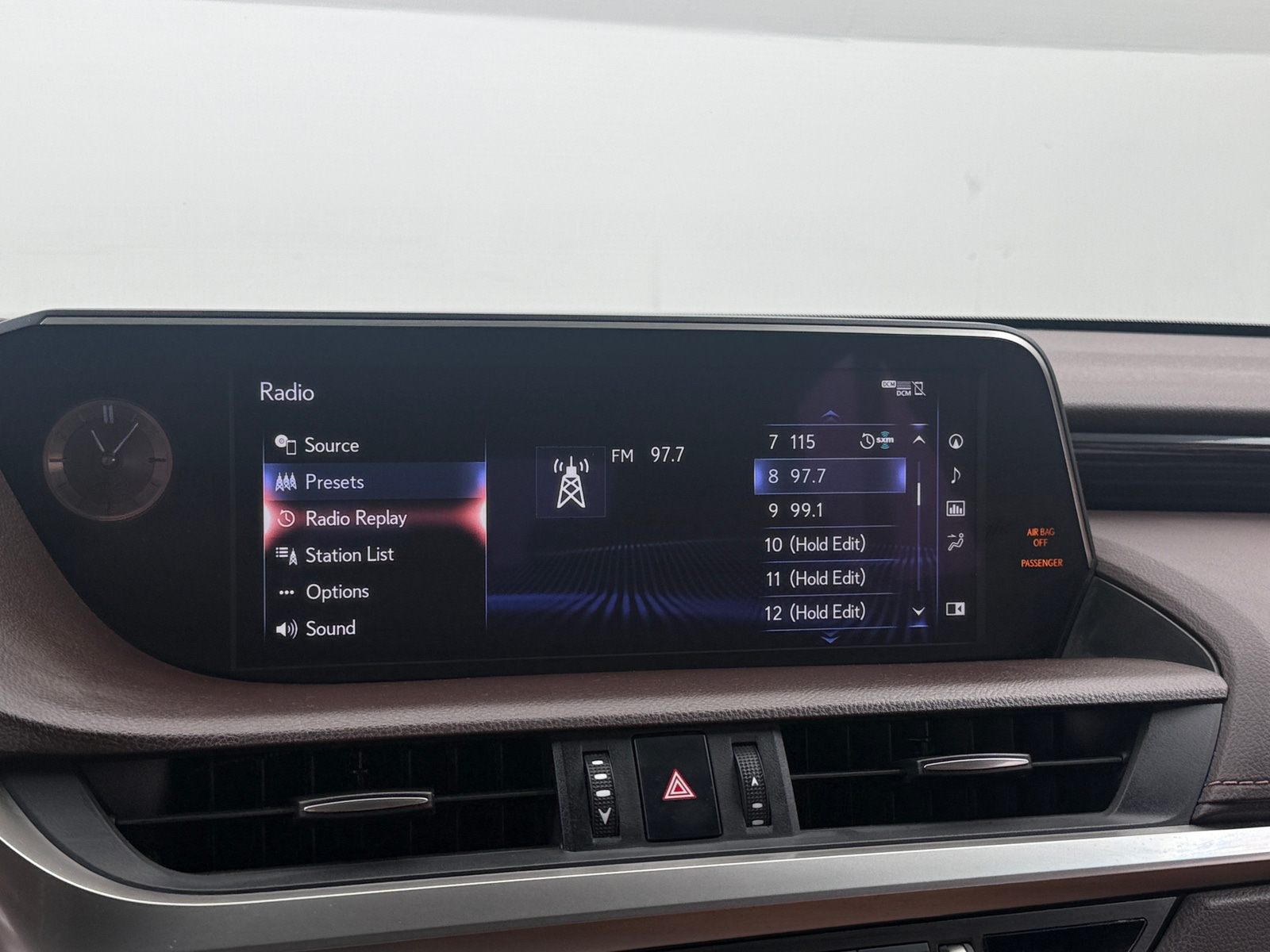 Thumbnail: 2021 Lexus ES - 3