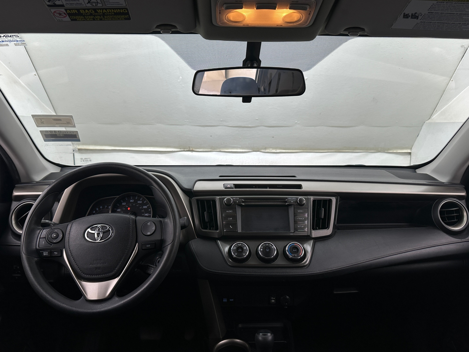 Thumbnail: 2015 Toyota RAV4 - 3