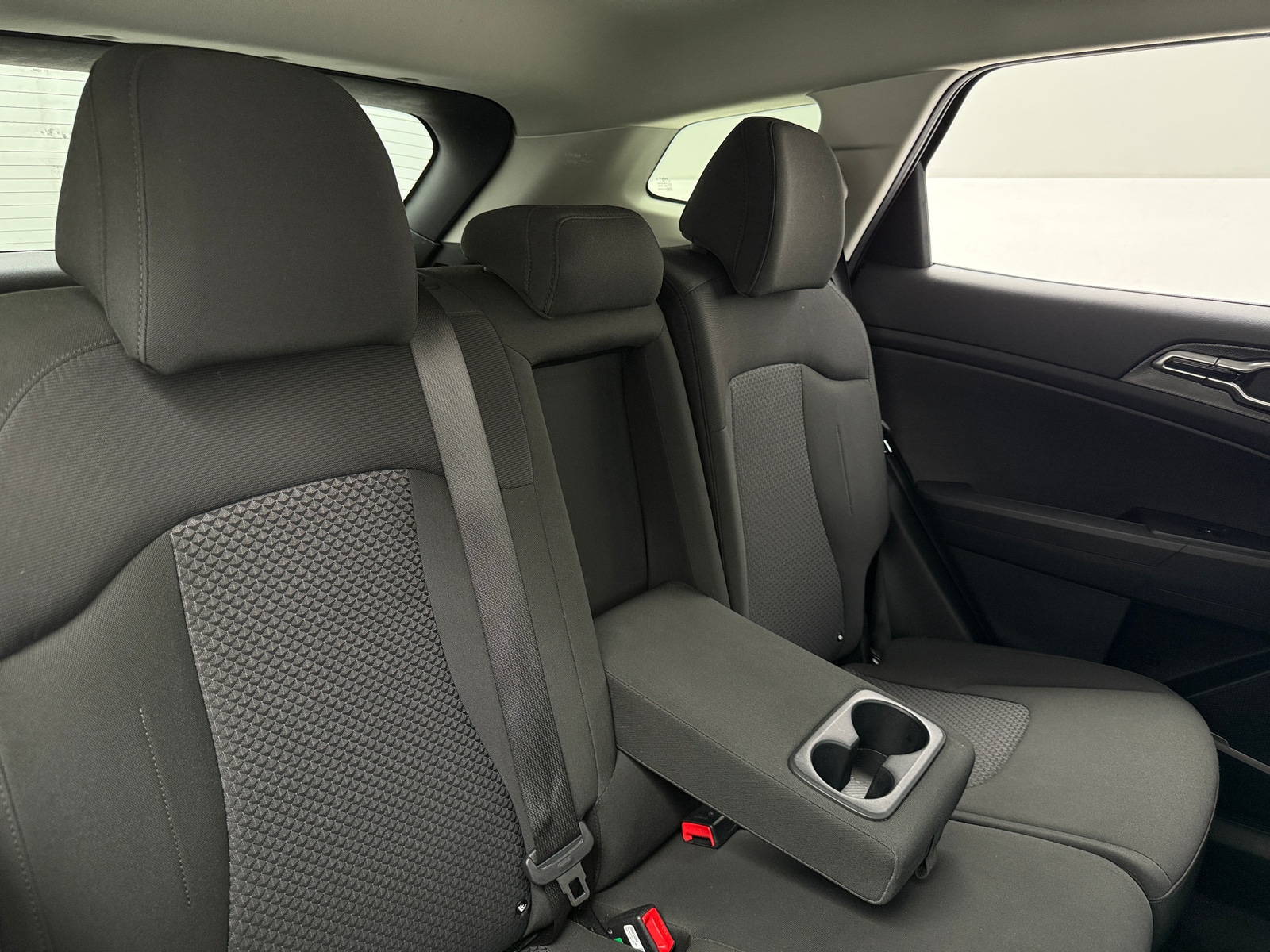 Thumbnail: 2025 Kia Sportage - 6