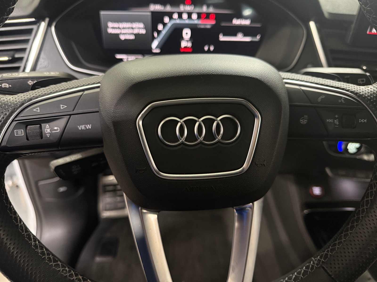 Thumbnail: 2023 Audi SQ5 - 4