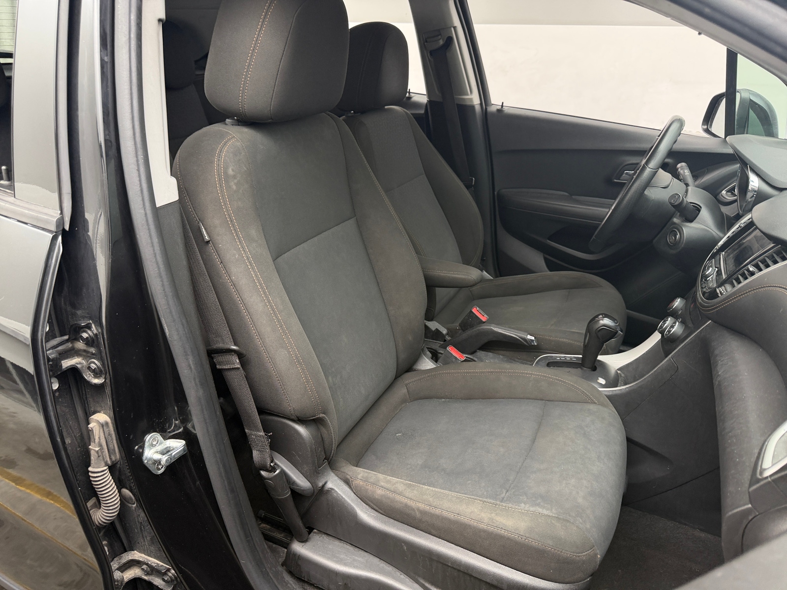 Thumbnail: 2020 Chevrolet Trax - 2