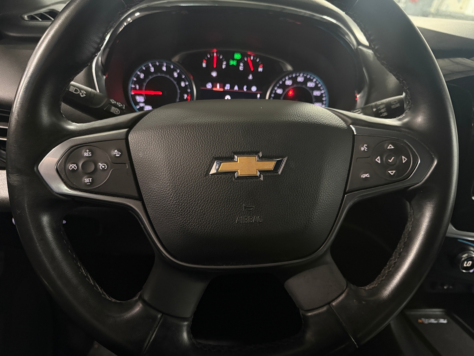 Thumbnail: 2023 Chevrolet Traverse - 5