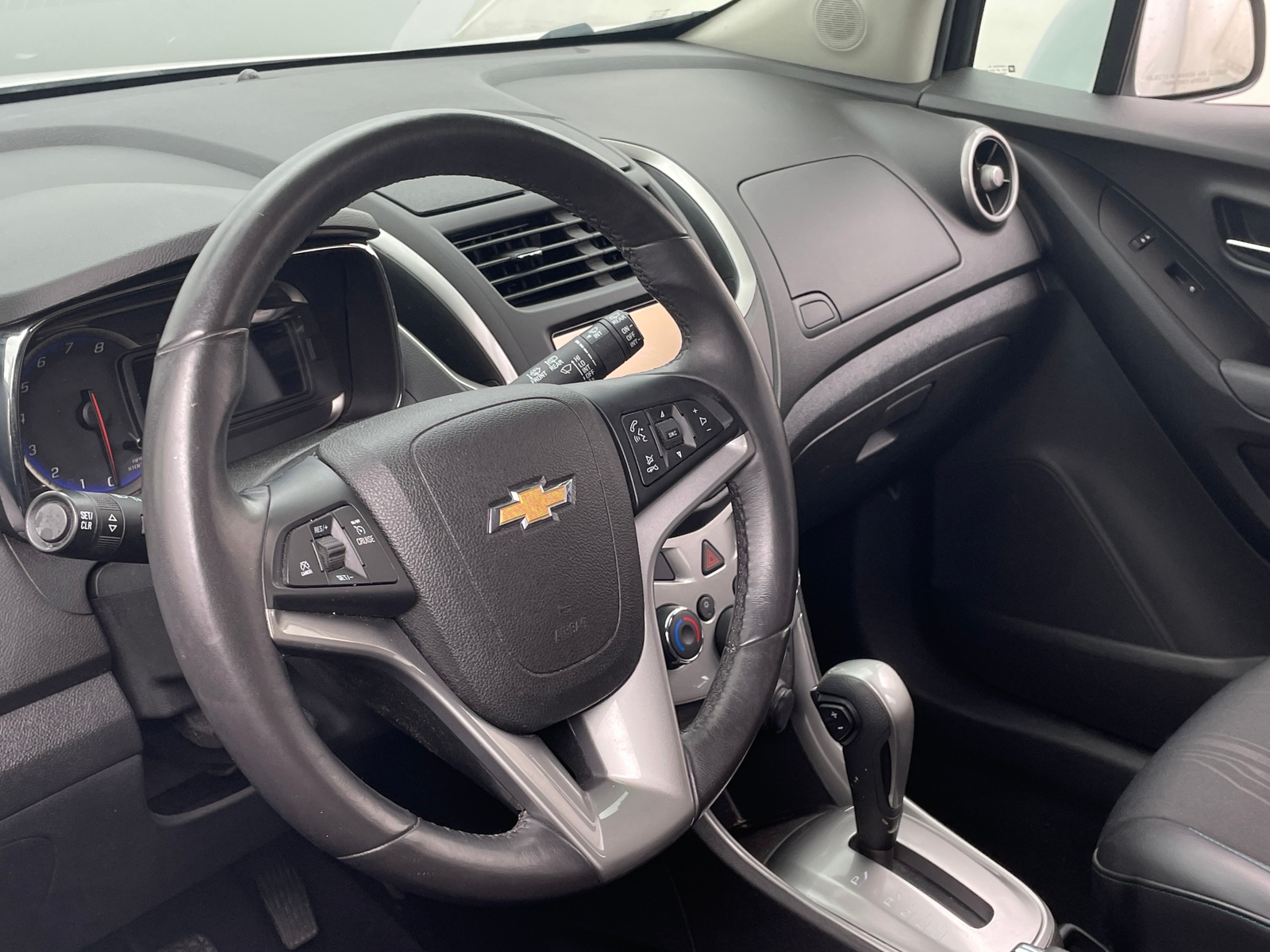 Thumbnail: 2016 Chevrolet Trax - 5
